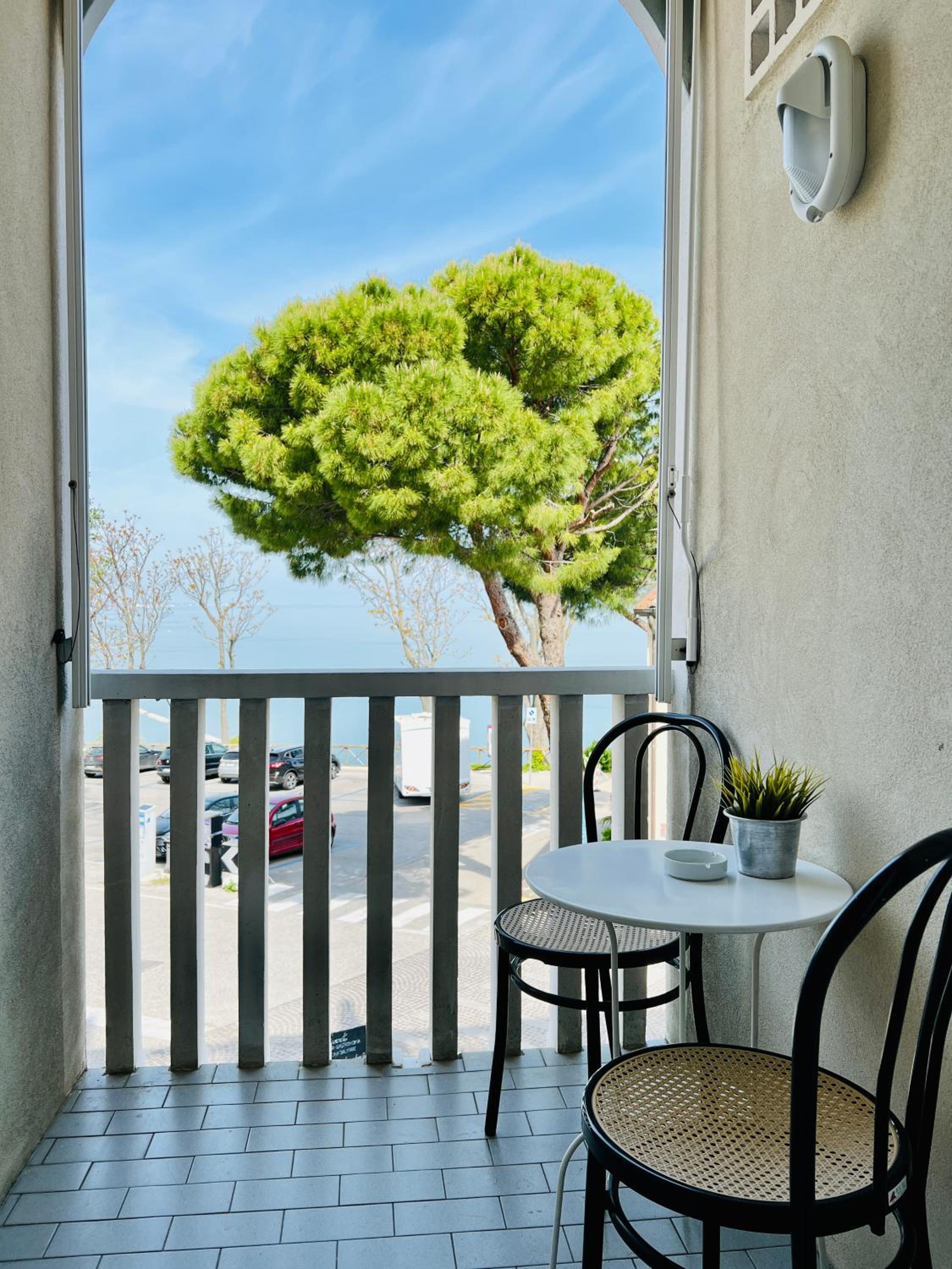 Single Room with Balcony photo 2