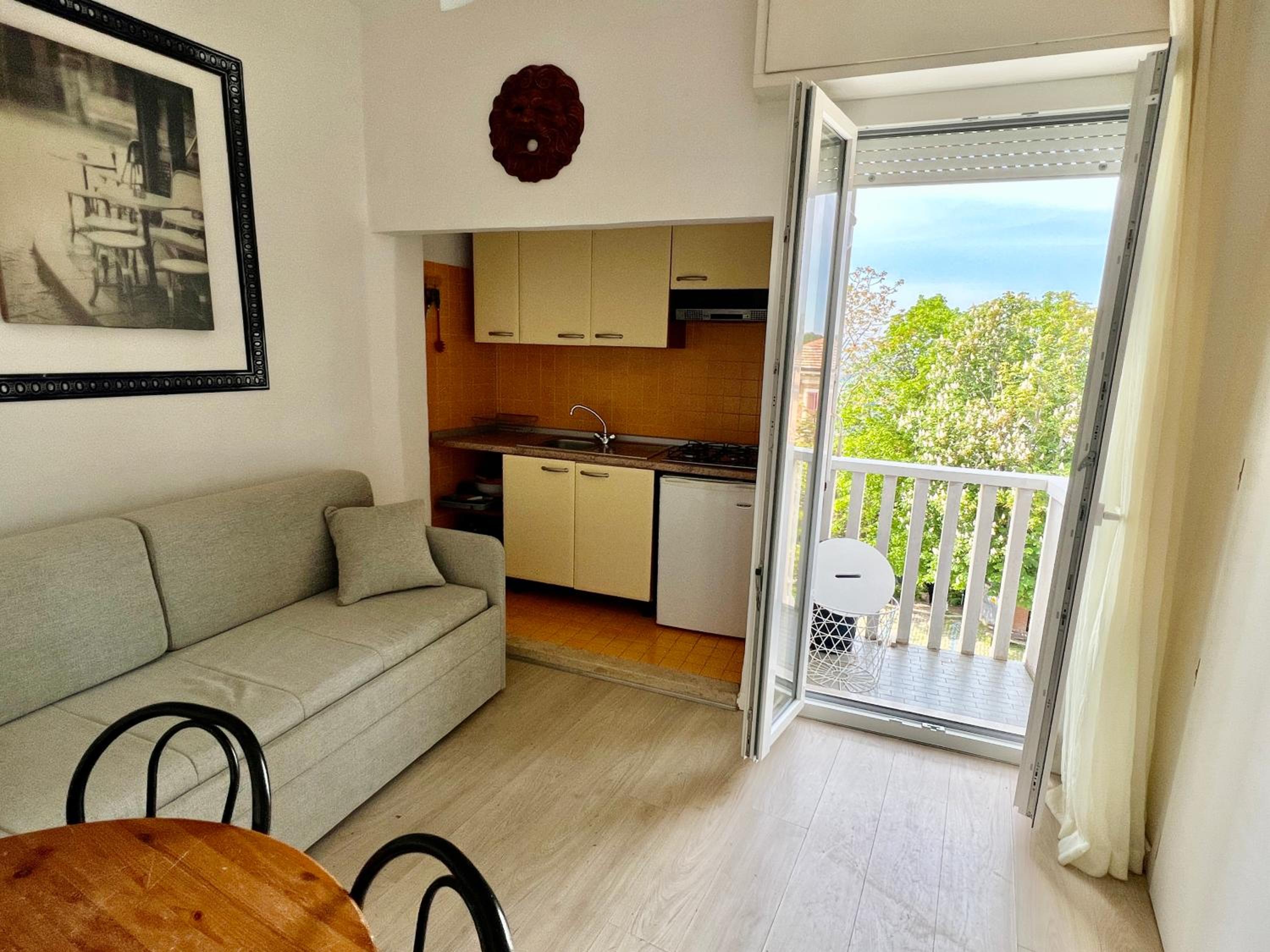 One-Bedroom Apartment with Balcony