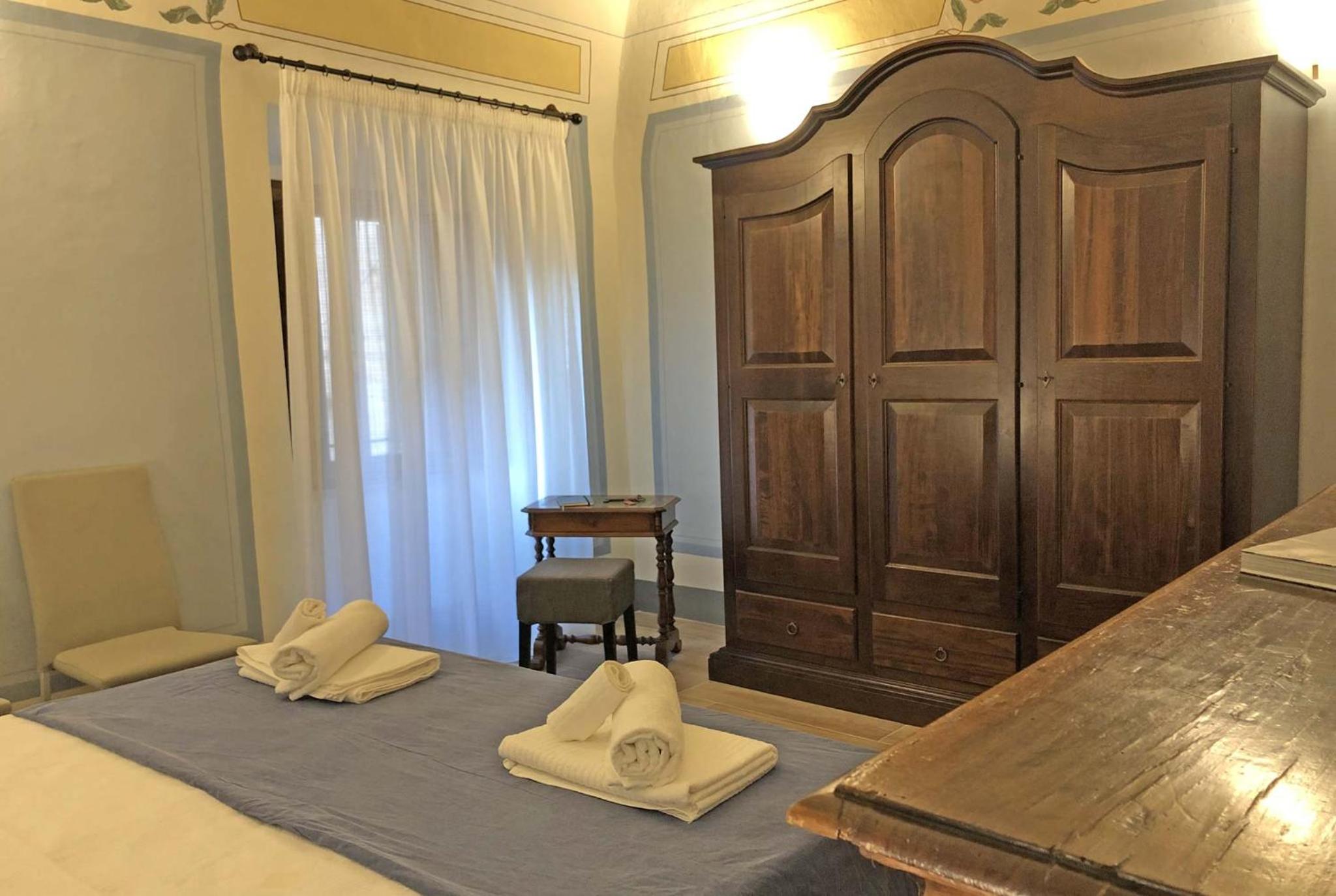 Three-Bedroom Apartment - Photo 19