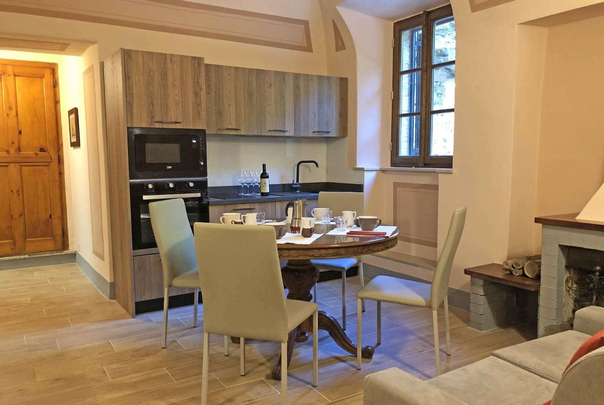 Three-Bedroom Apartment - Photo 8