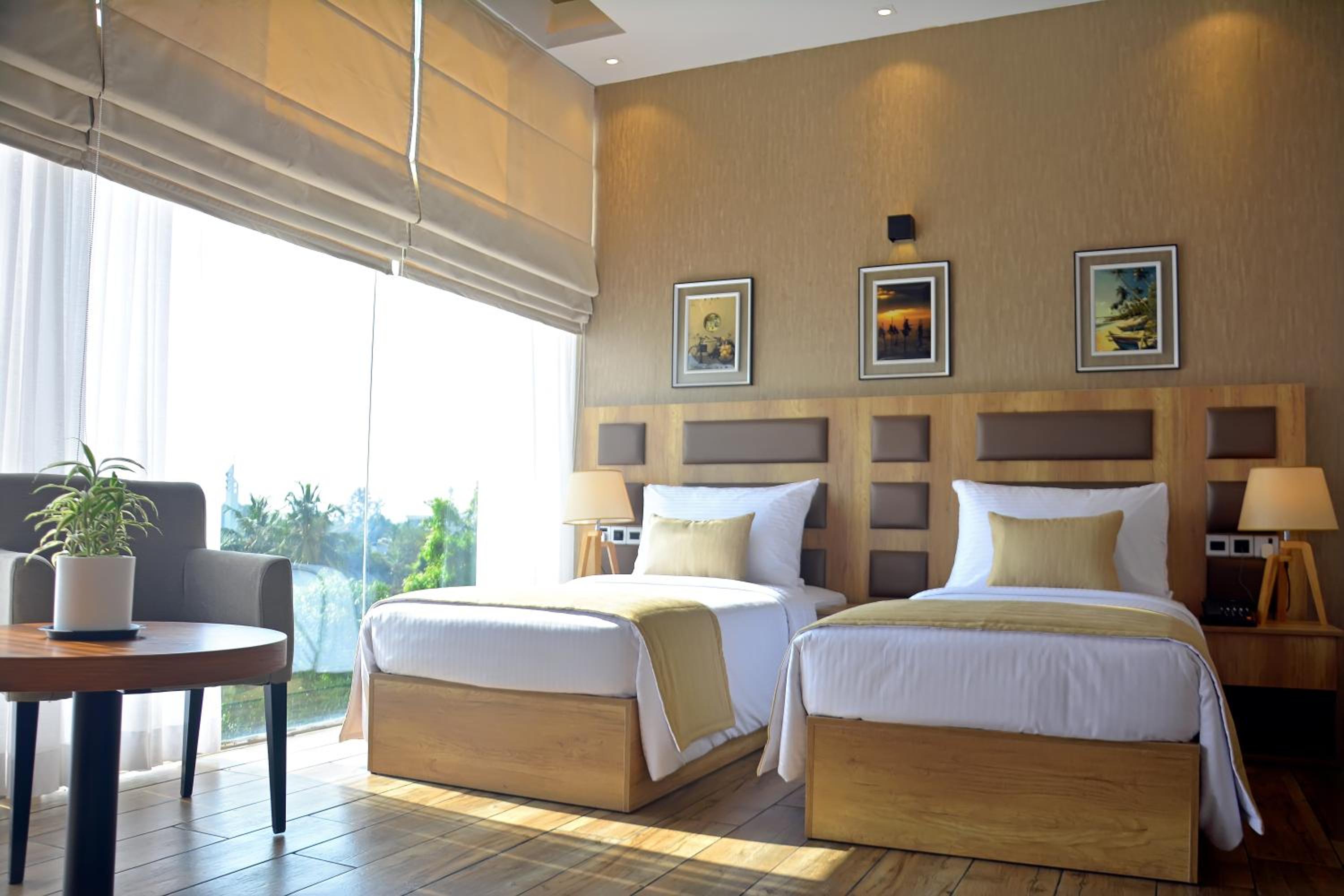 Double Room With Pool View With Free Airport Pick Up