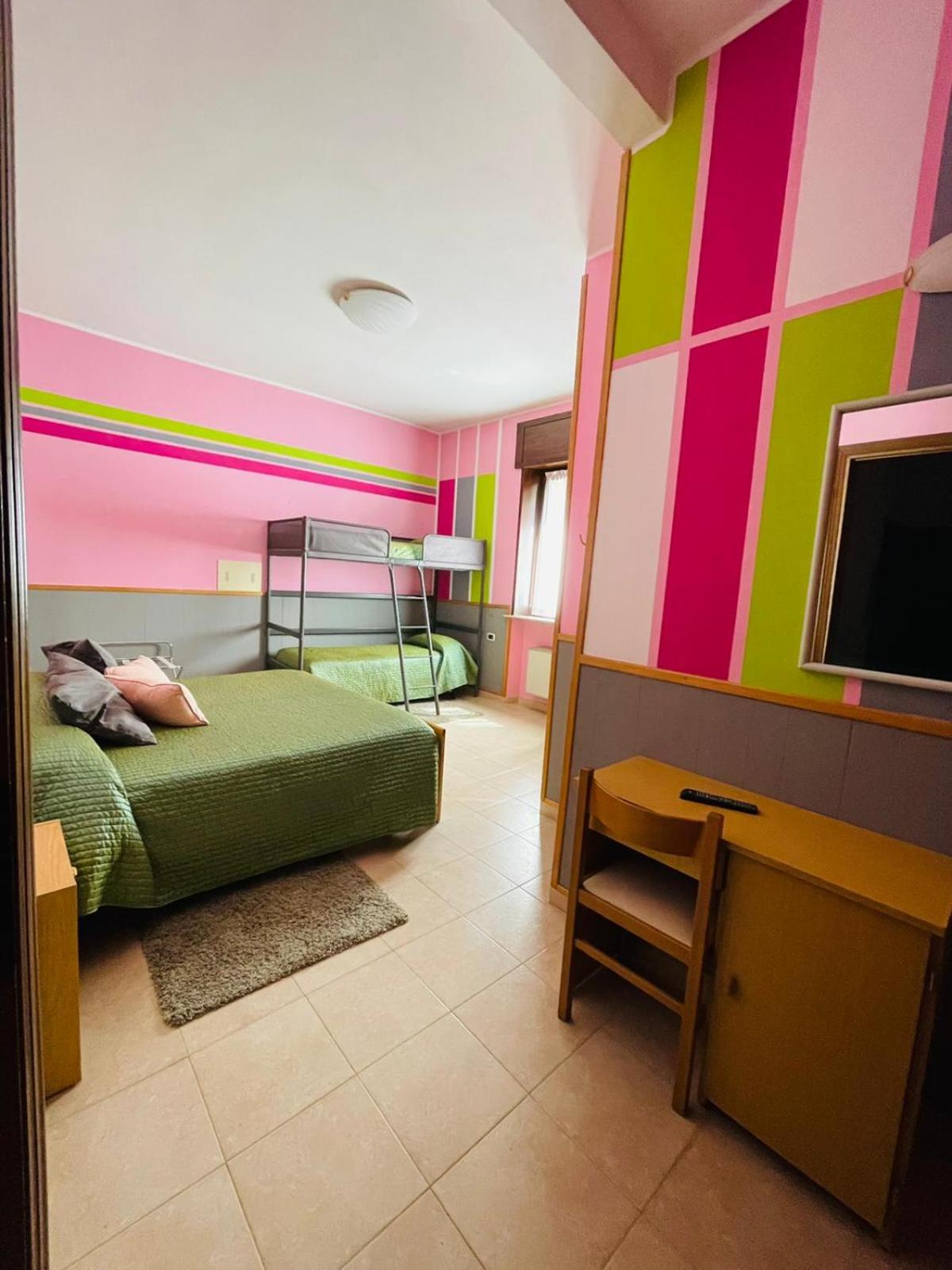 Classic Quadruple Room photo 2