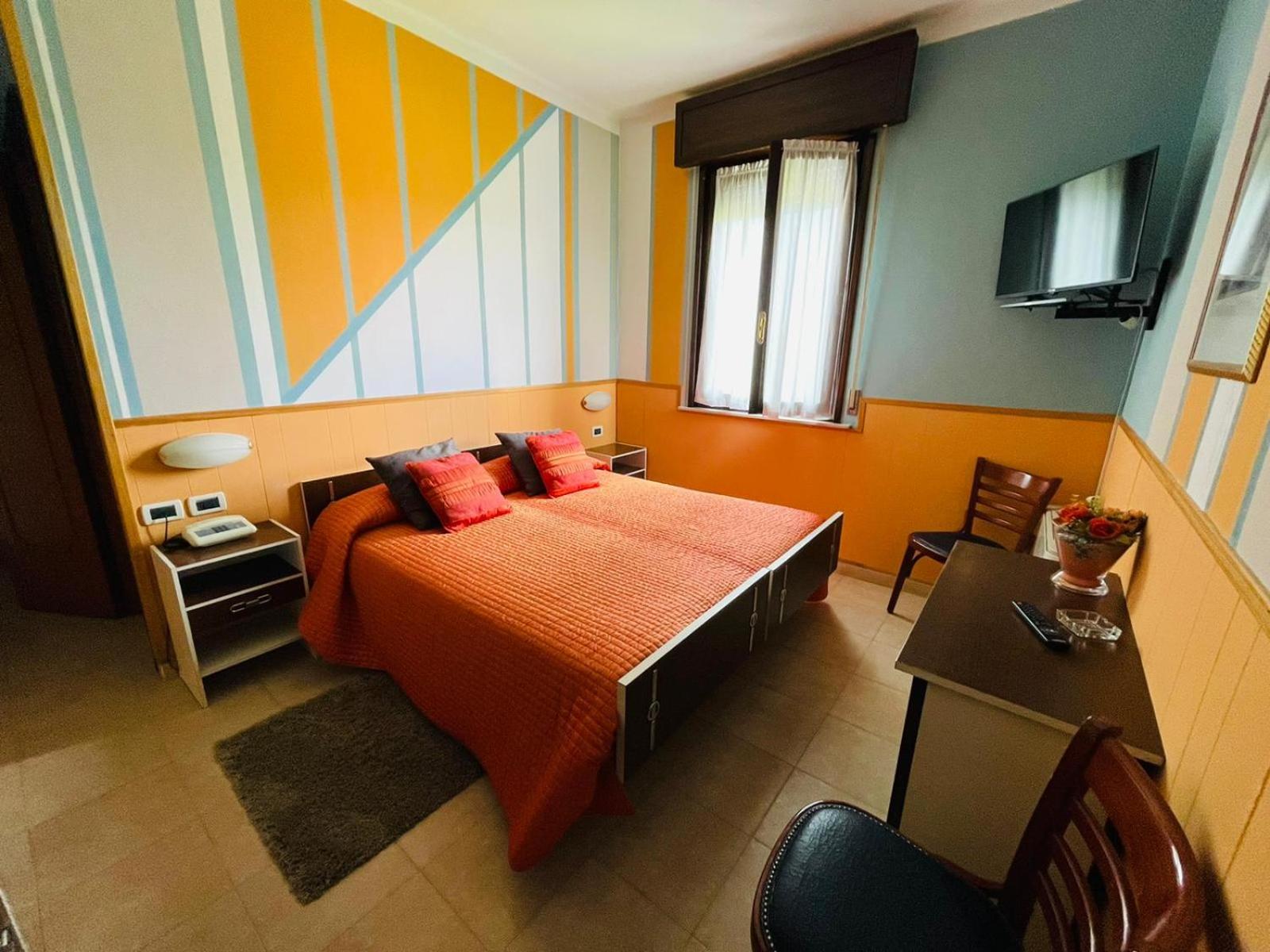Double Or Twin Room photo 3