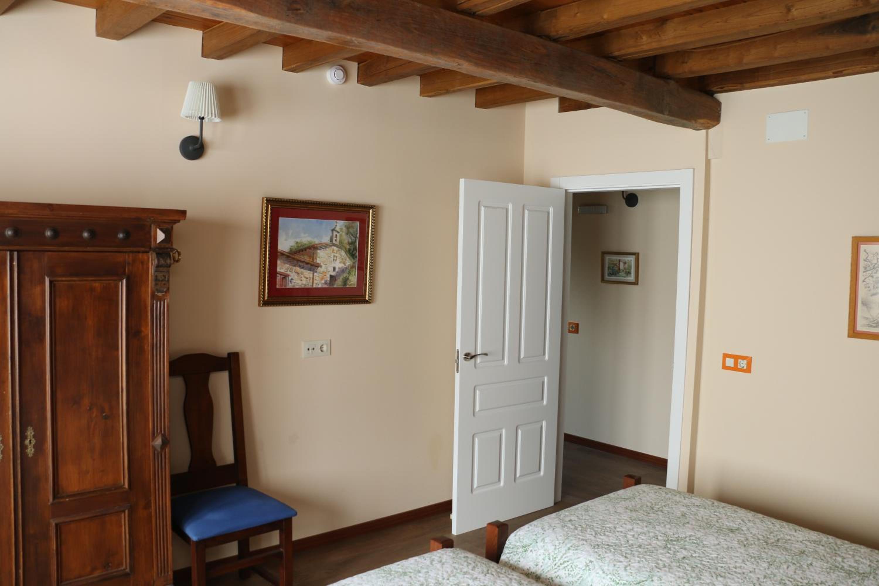 Deluxe Suite (ground floor) photo 2