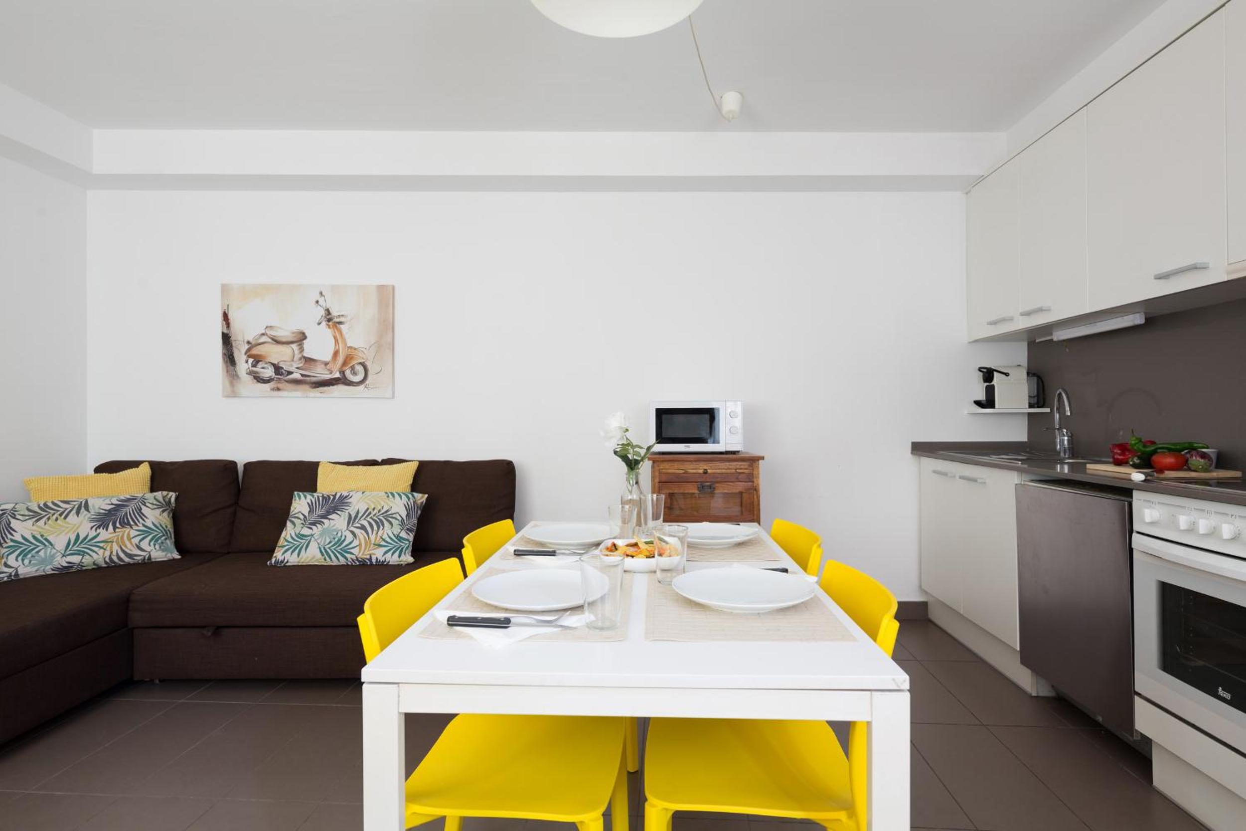 One-Bedroom Apartment photo 2