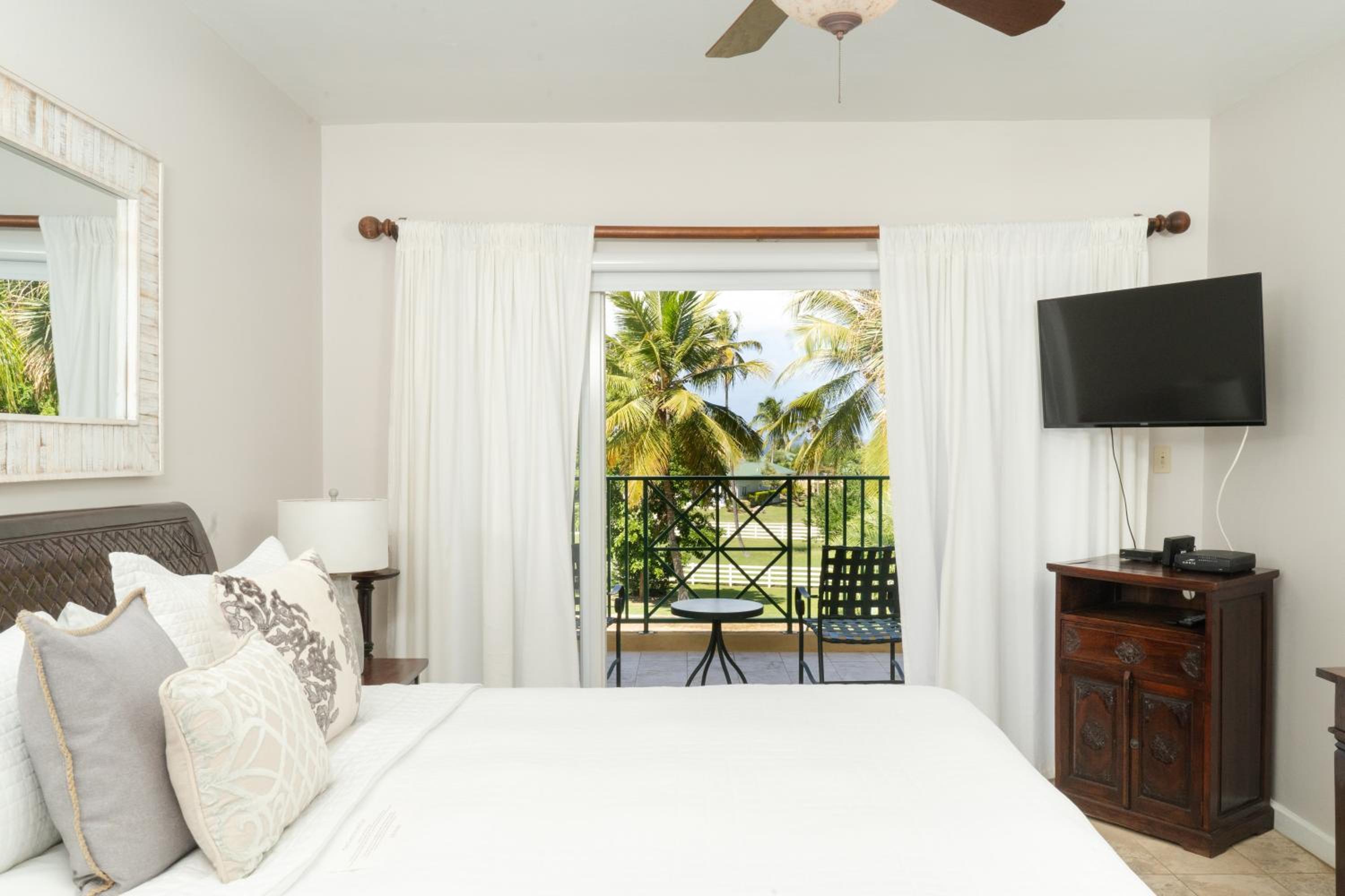  Queen Deluxe Room with Garden View photo 2