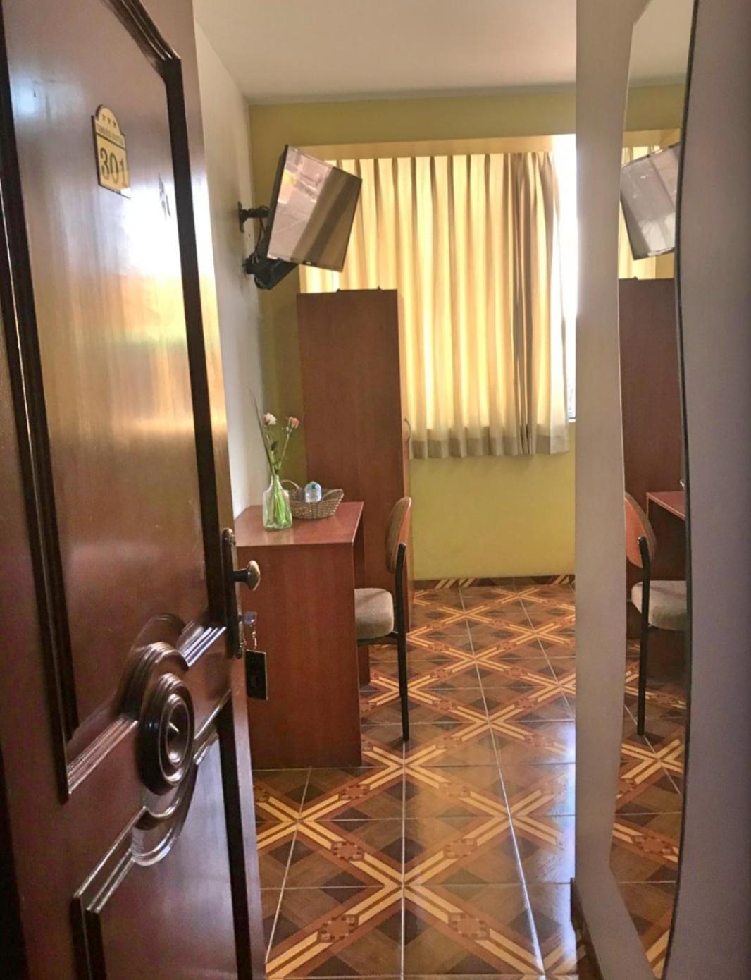 Double Room with Private Bathroom photo 2