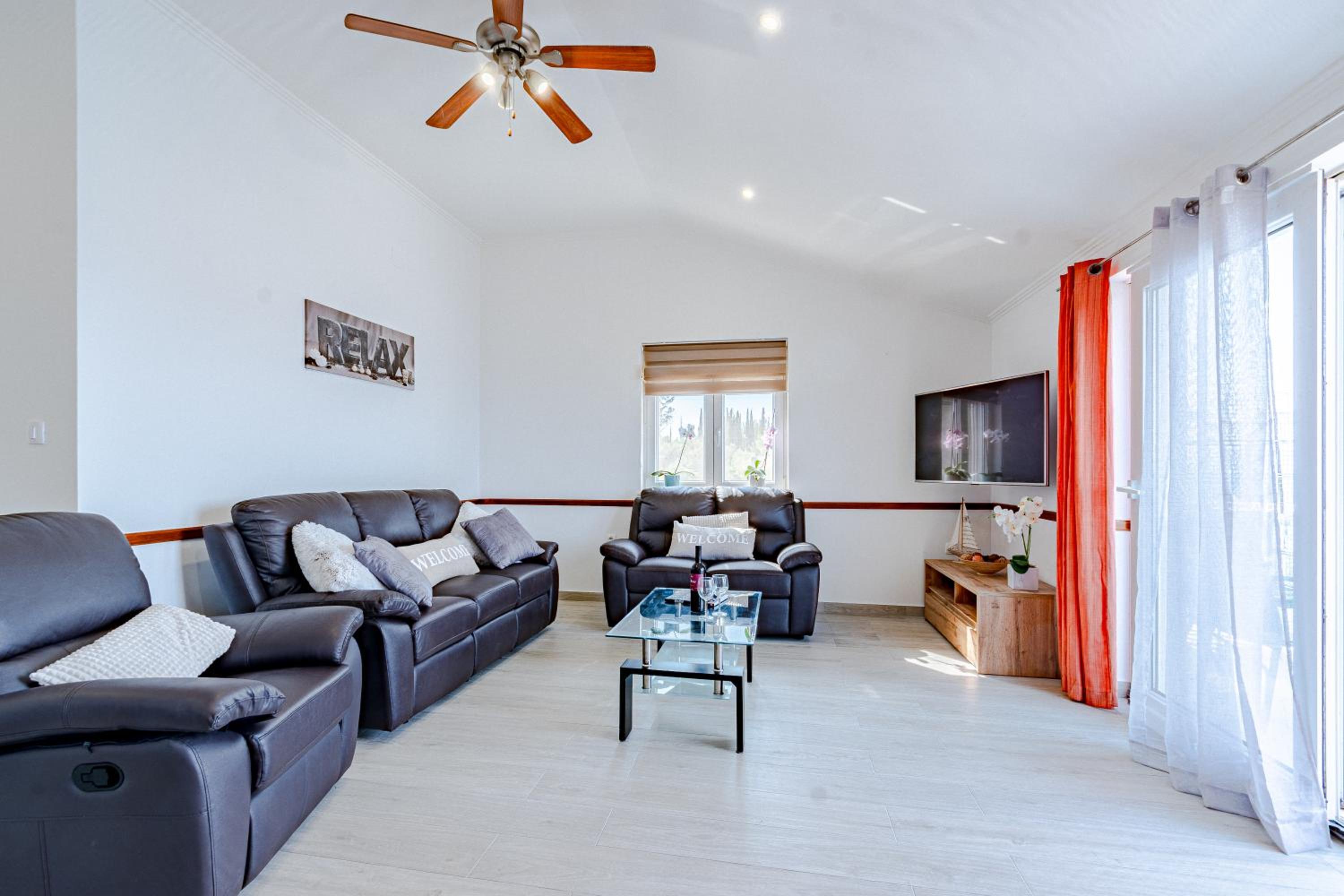 Apartment with Sea View photo 1