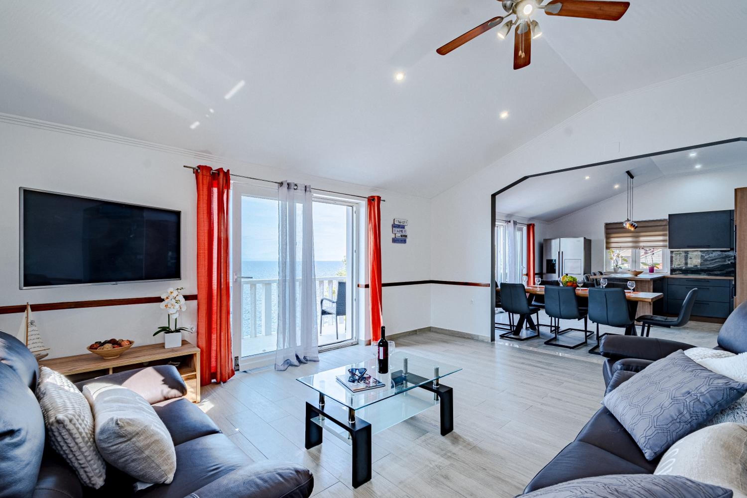 Apartment with Sea View photo 3