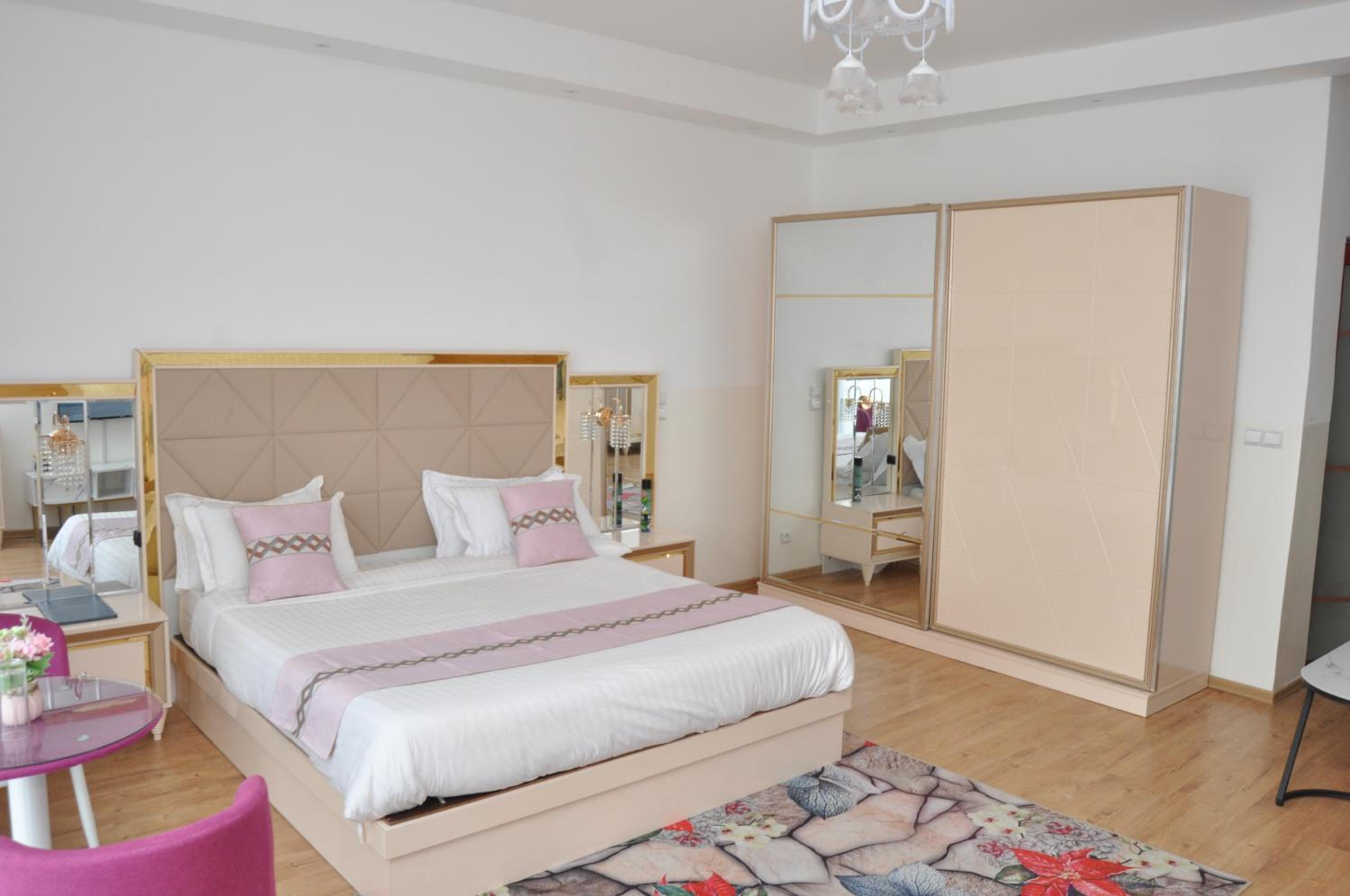 Deluxe Suite photo 1
