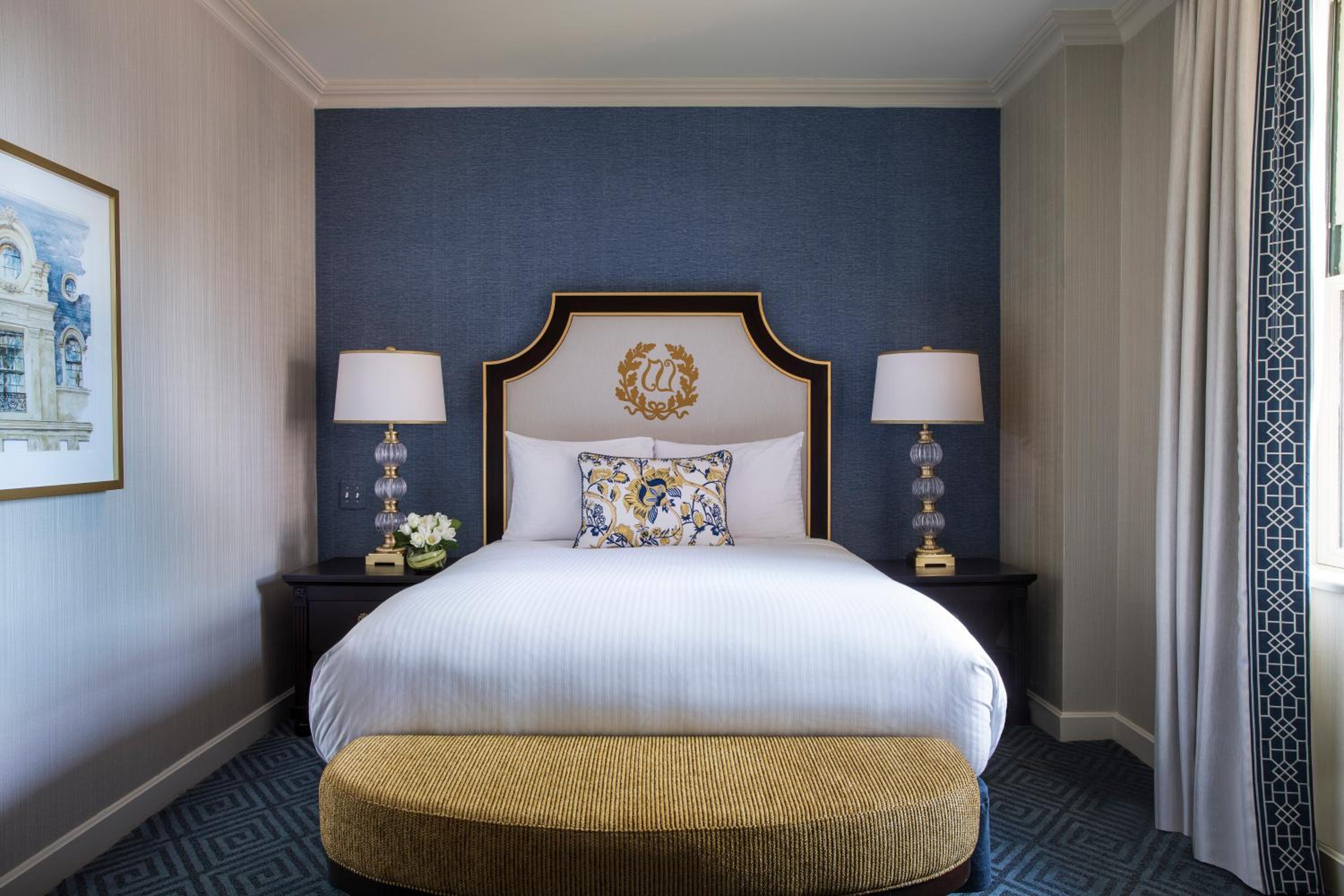 Classic Queen Room with One Queen Bed (Non Smoking)