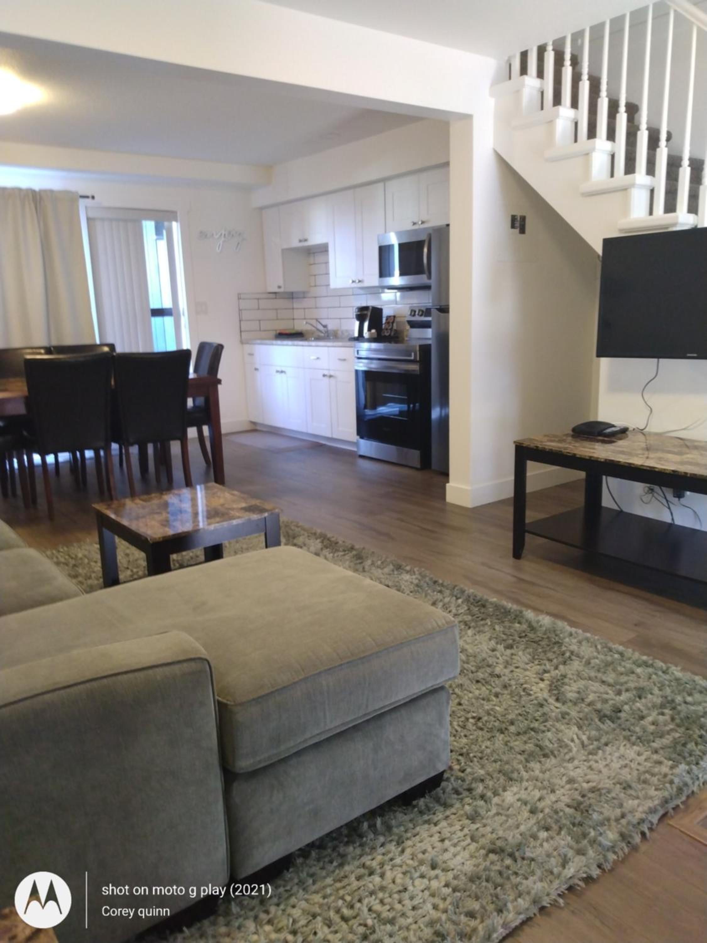 Apartment - Split Level - Photo 14