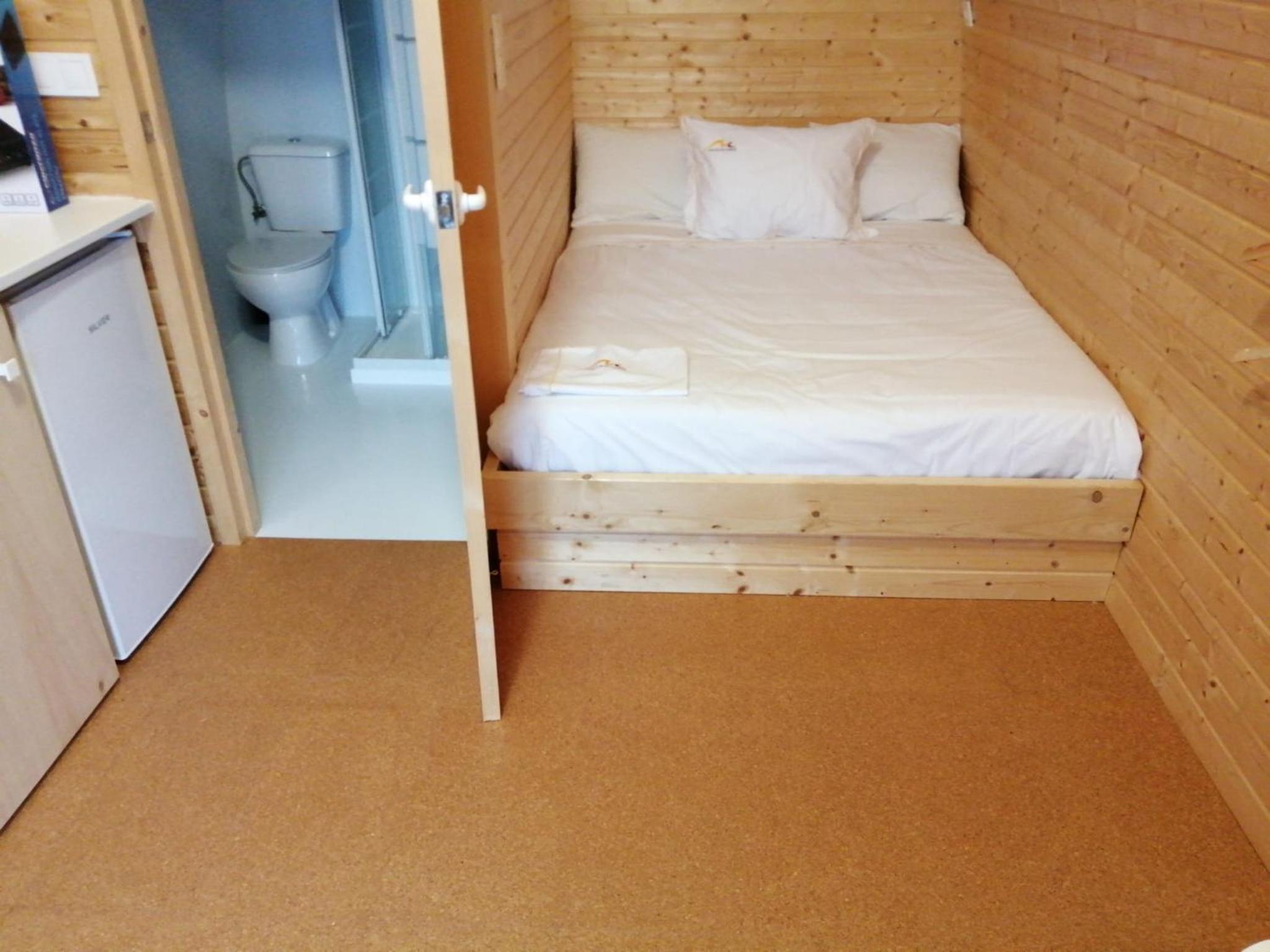 Double Room with Private Bathroom - Photo 6
