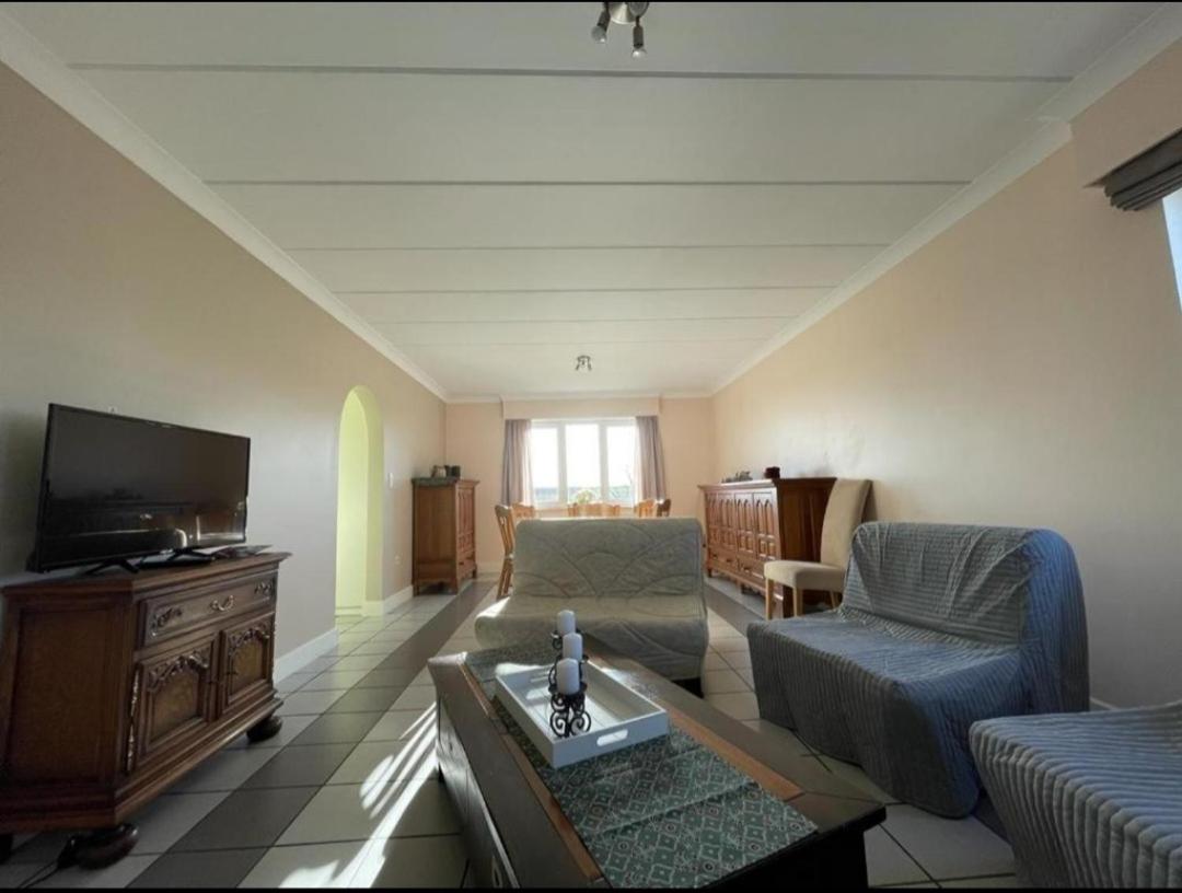Two-Bedroom Apartment - Photo 6
