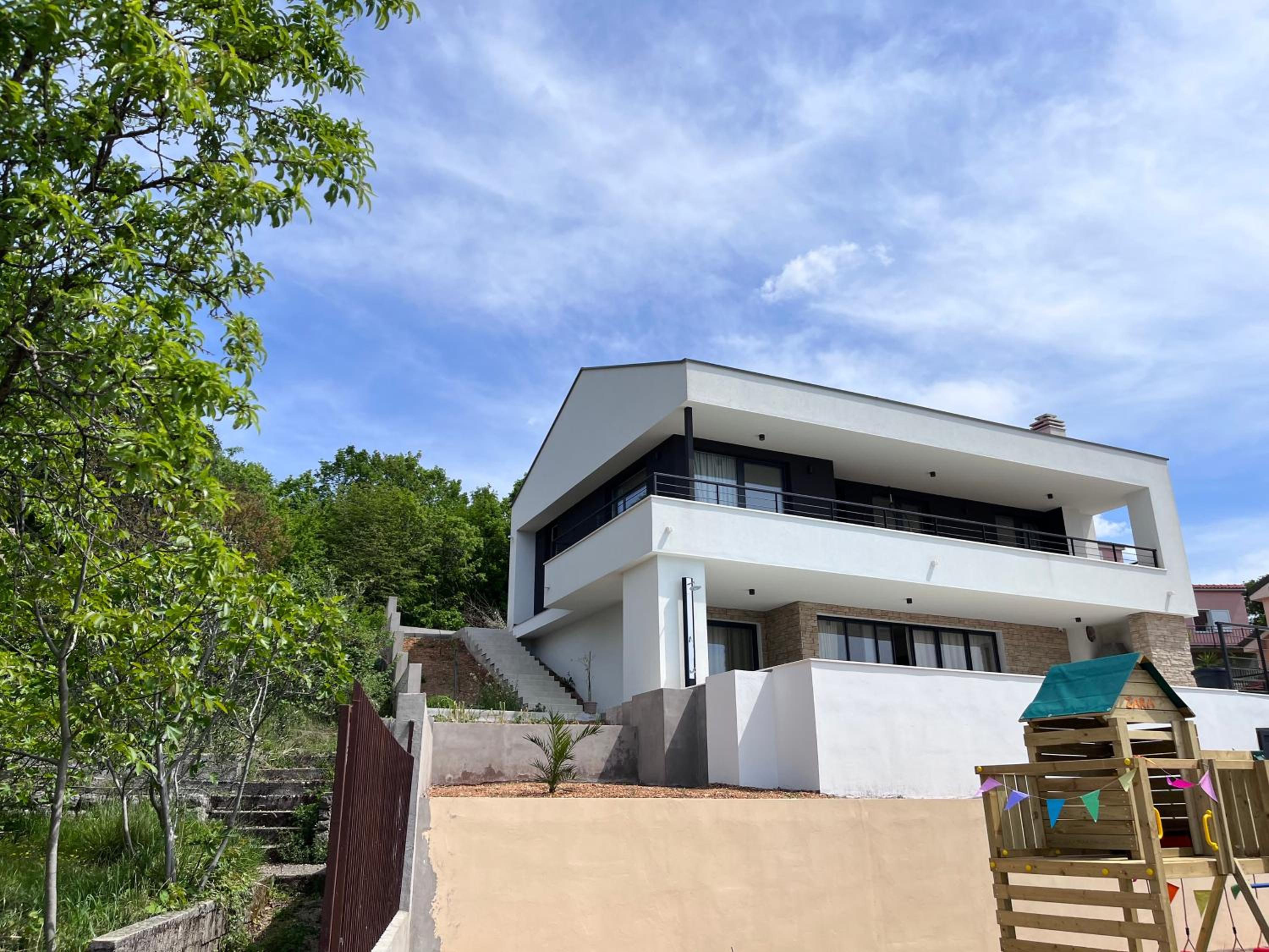 Three-Bedroom Villa photo 2