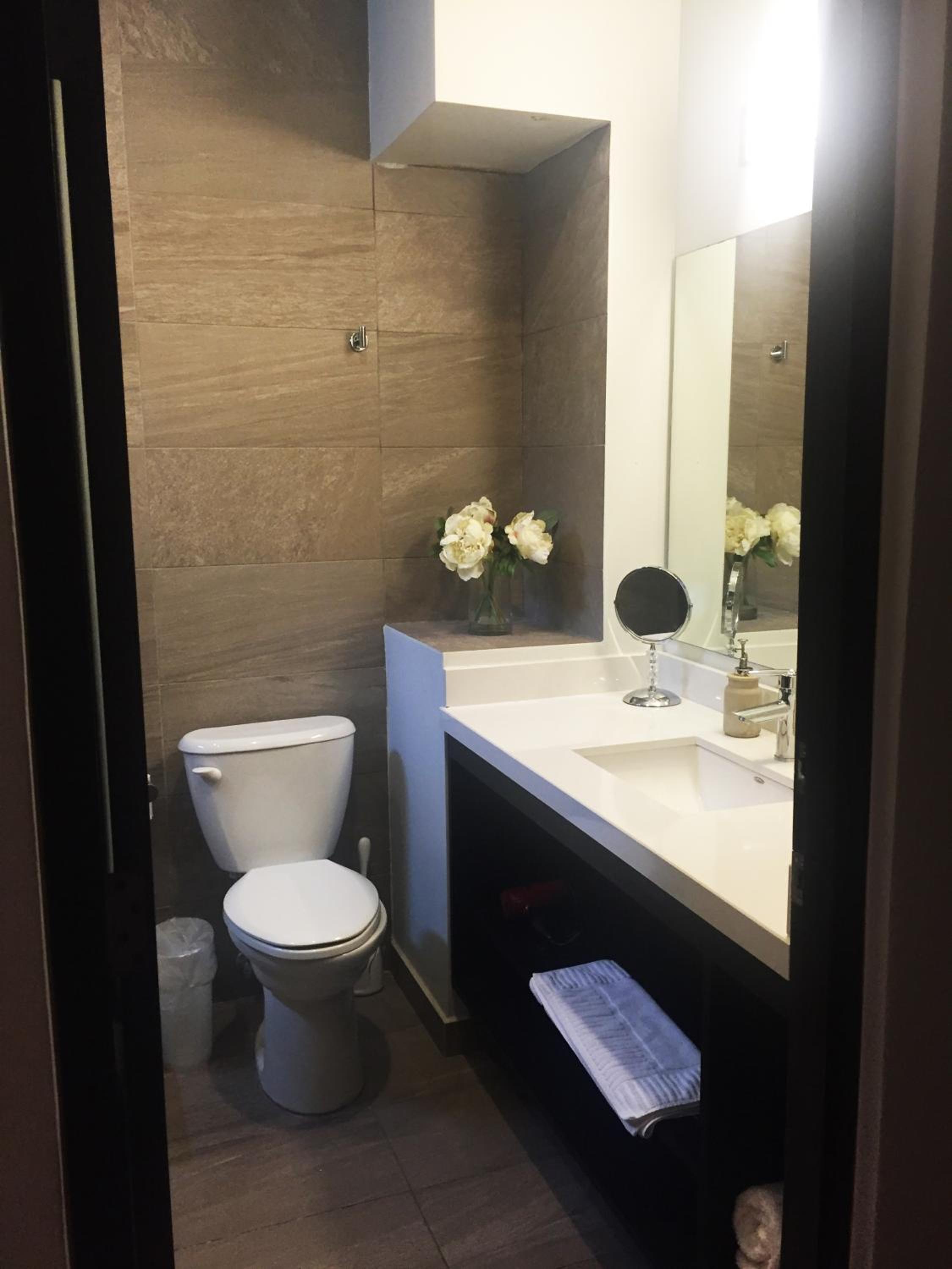 King Deluxe Room - Photo 10