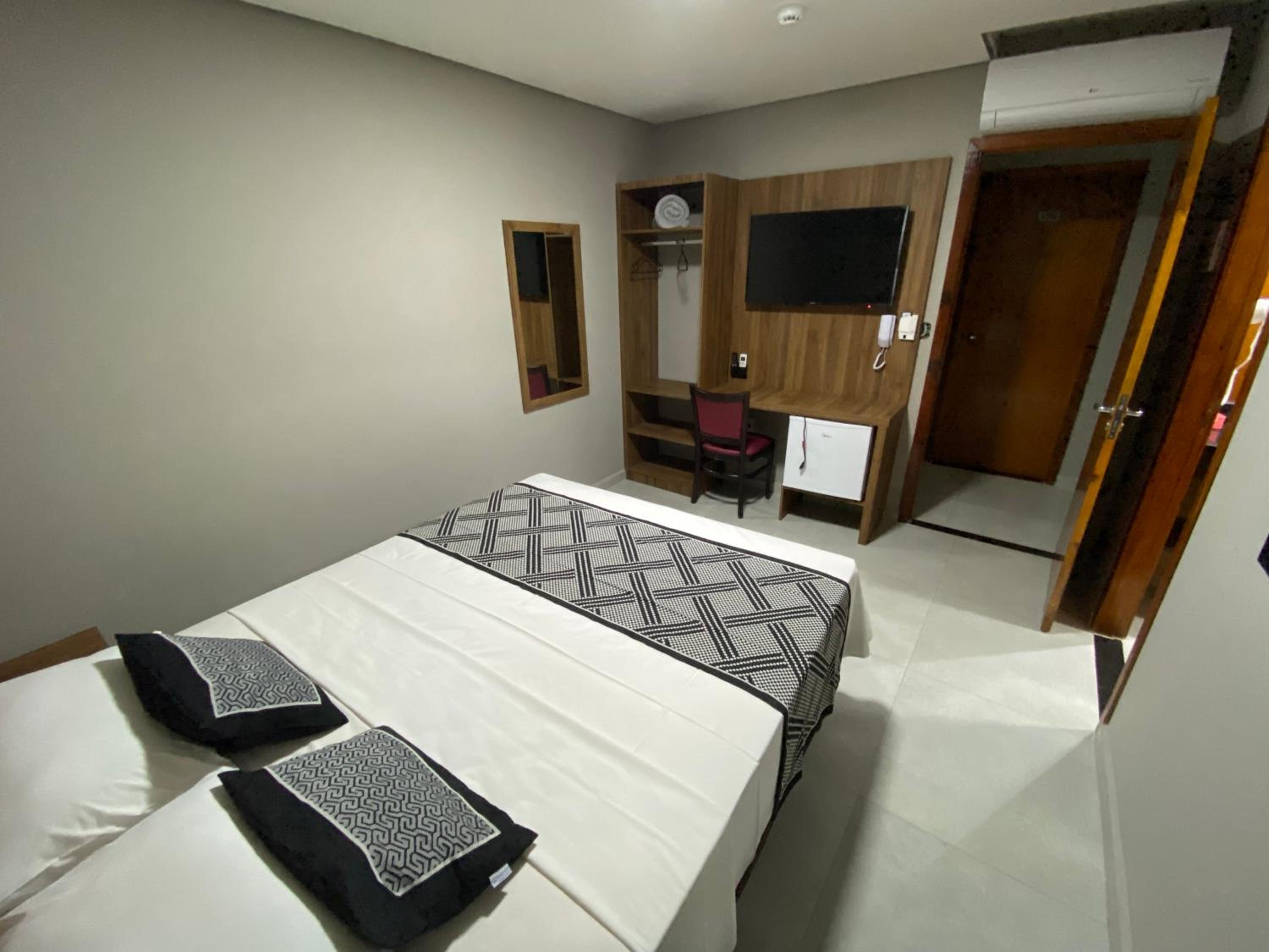 Standard Double Room - Photo 1