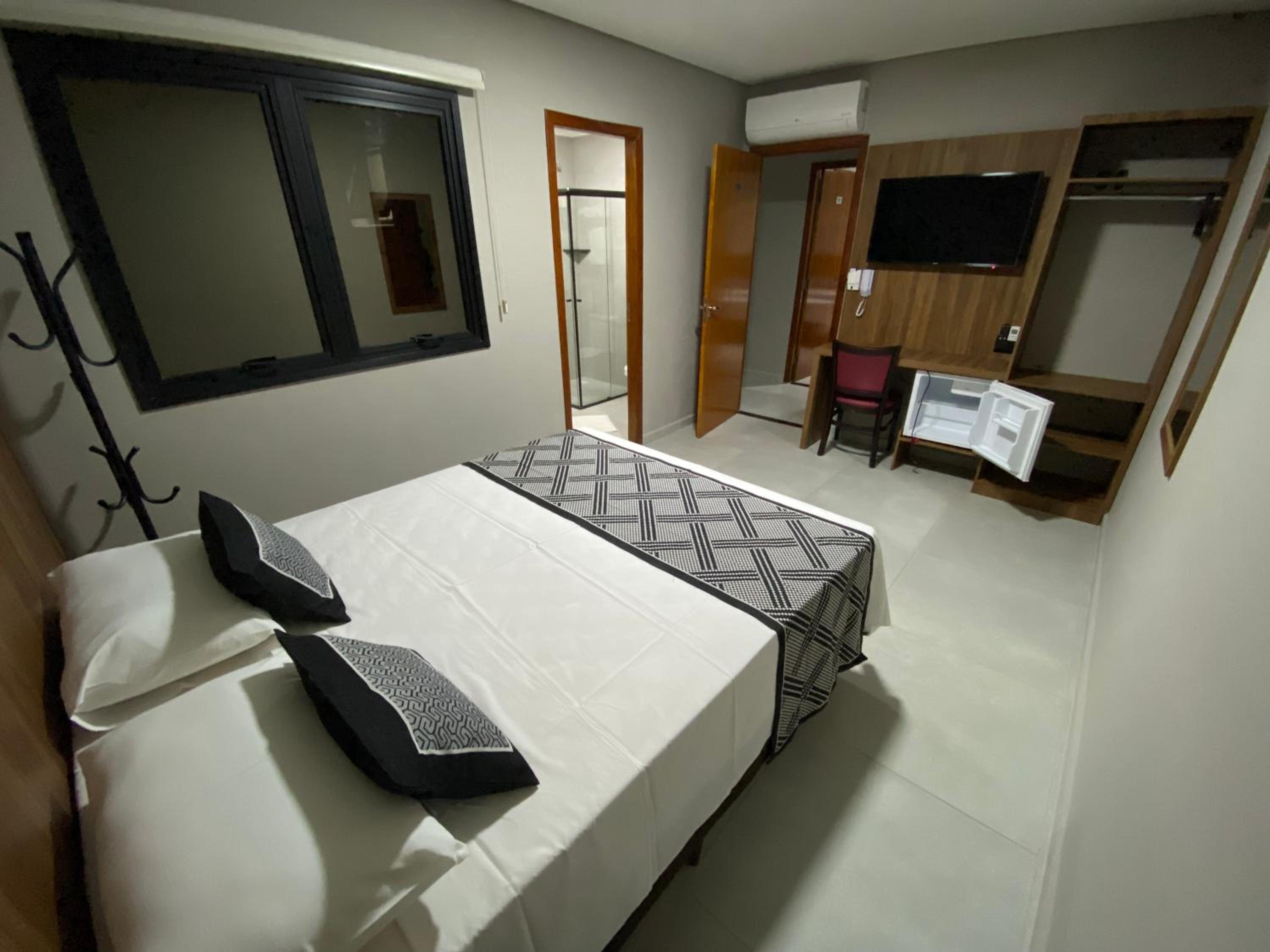 Standard Double Room - Photo 3