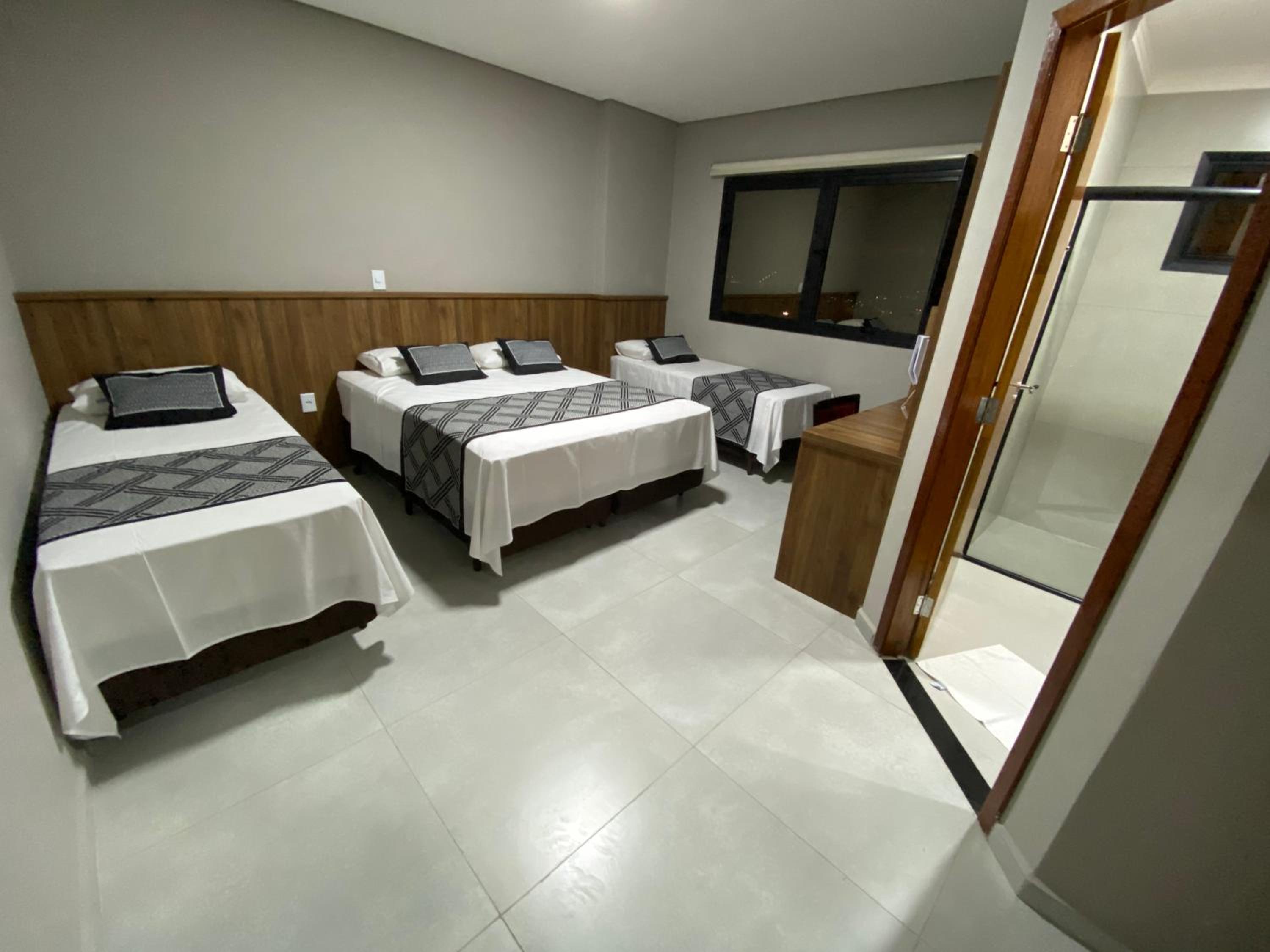 Standard Quadruple Room - Photo 2