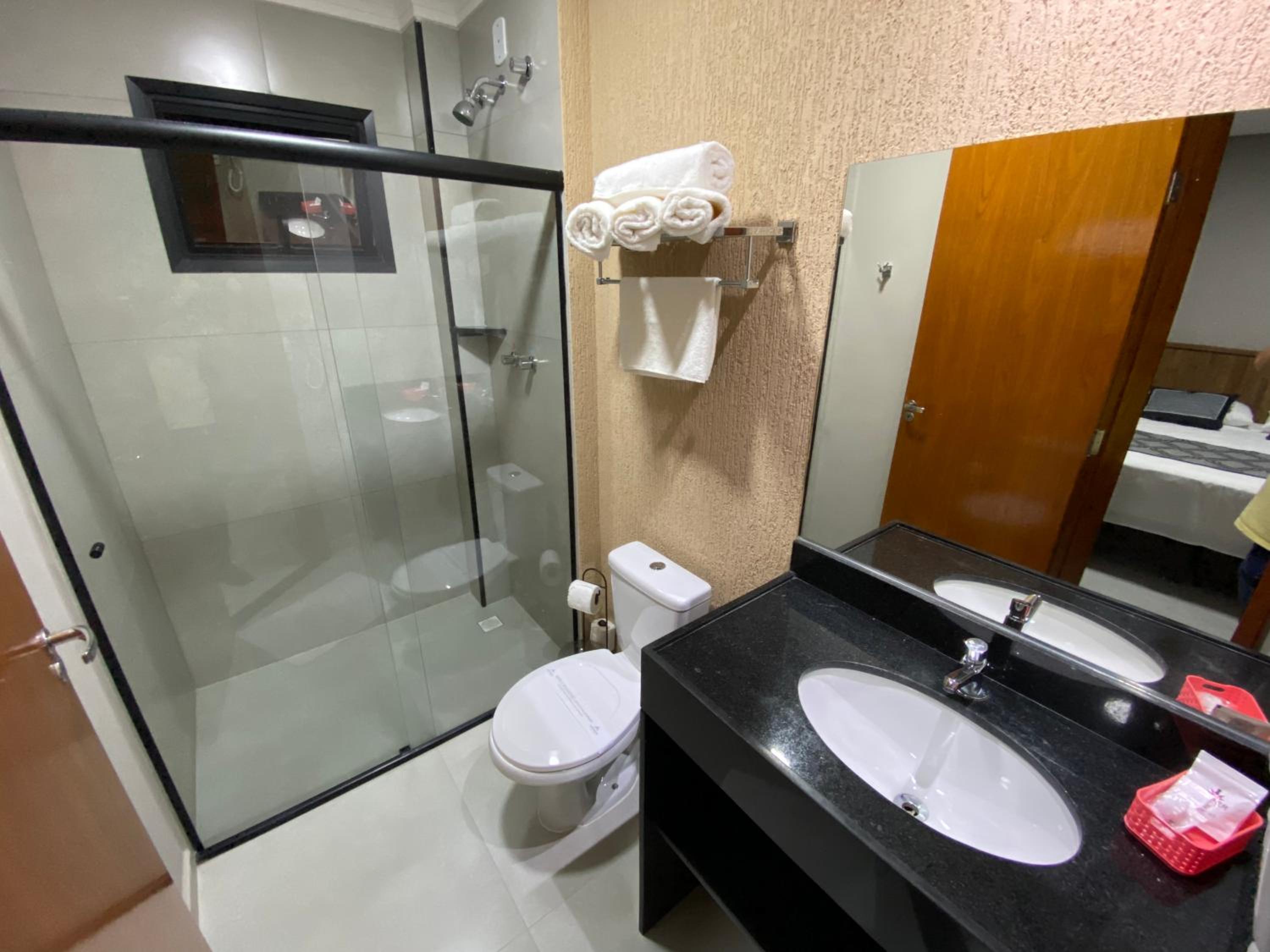 Standard Quadruple Room - Photo 4