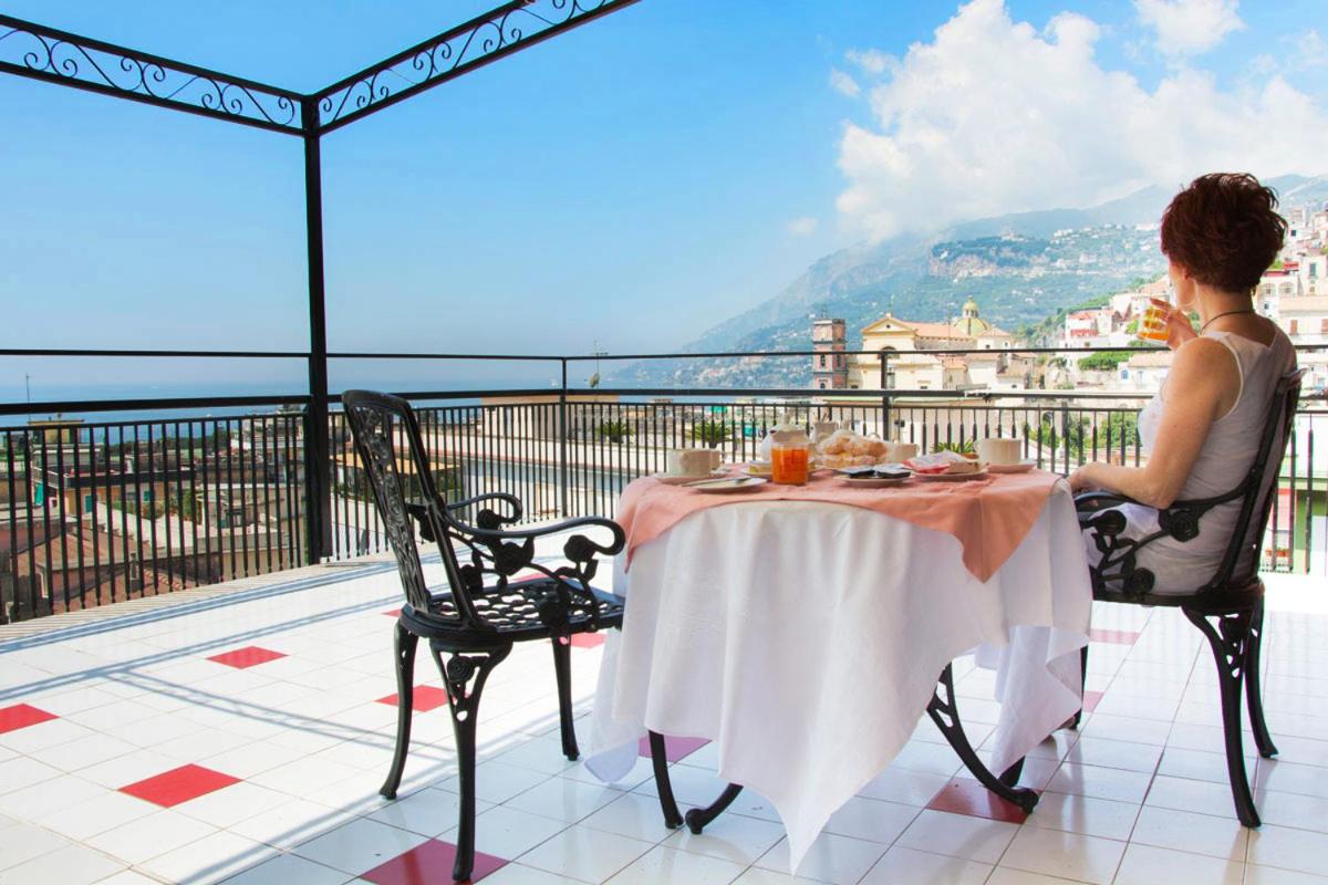 Superior Triple Room with Sea View photo 3