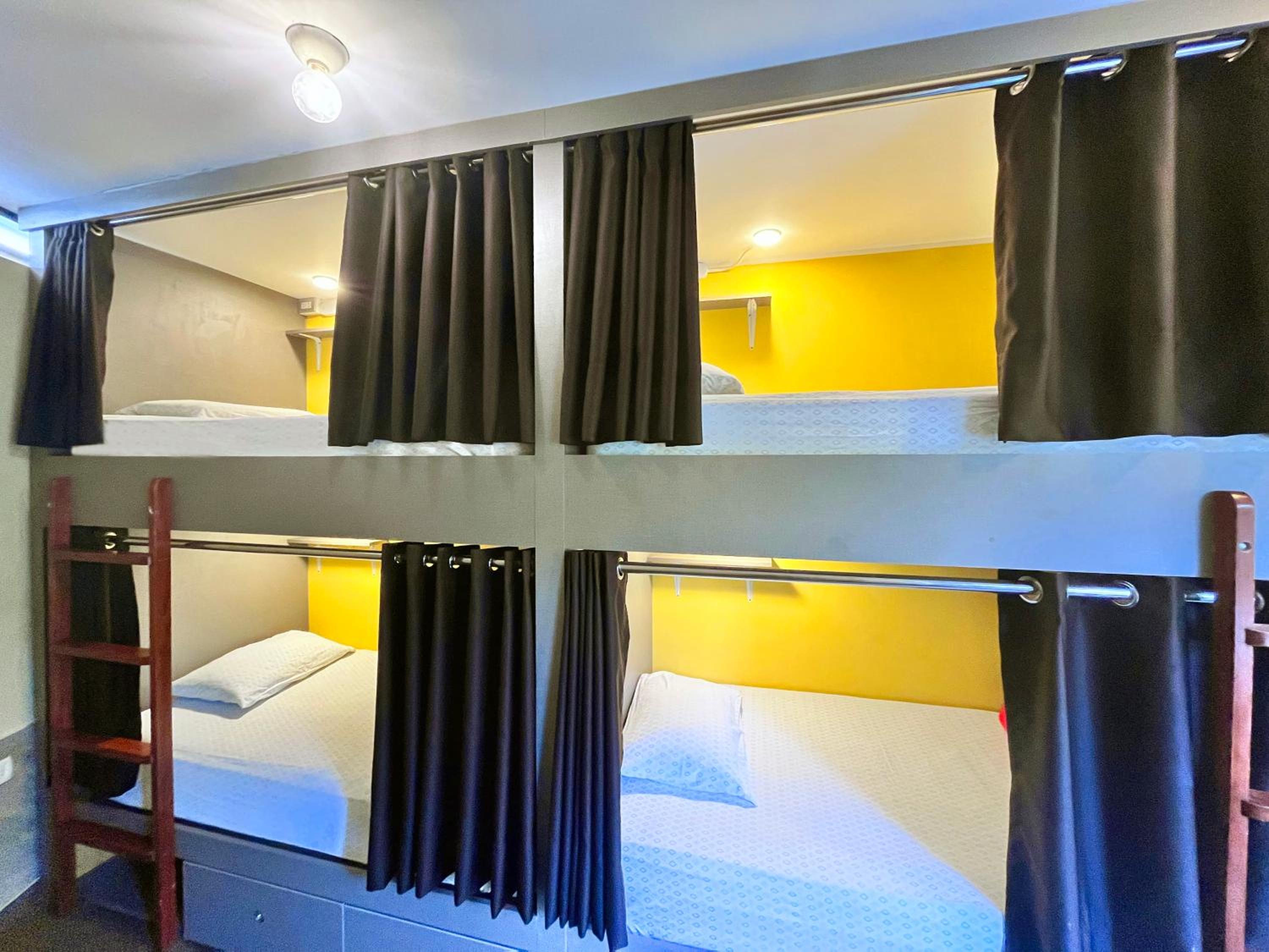 Bed in 6-Bed Mixed Dormitory Room photo 1