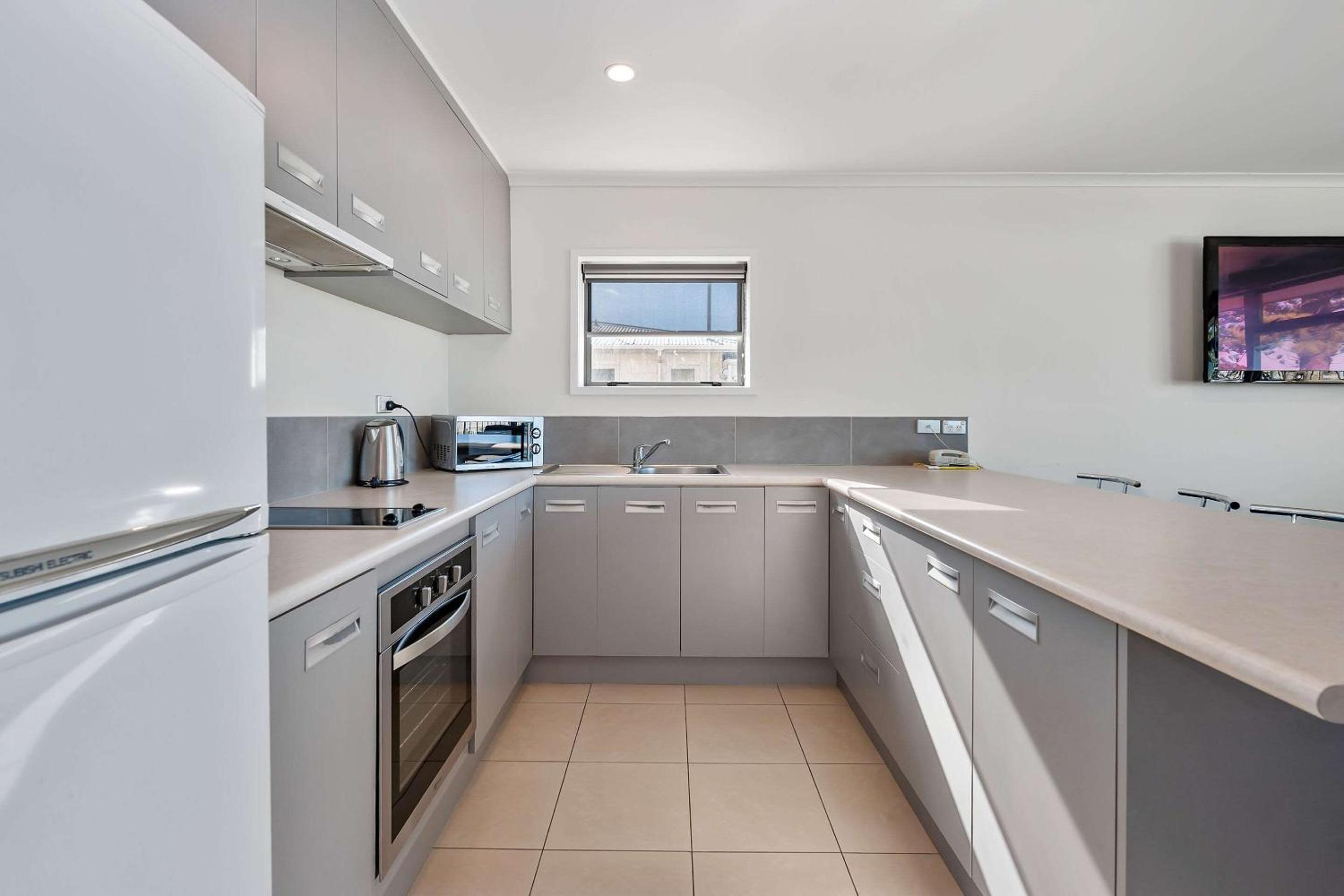 Two-Bedroom Apartment - Photo 6