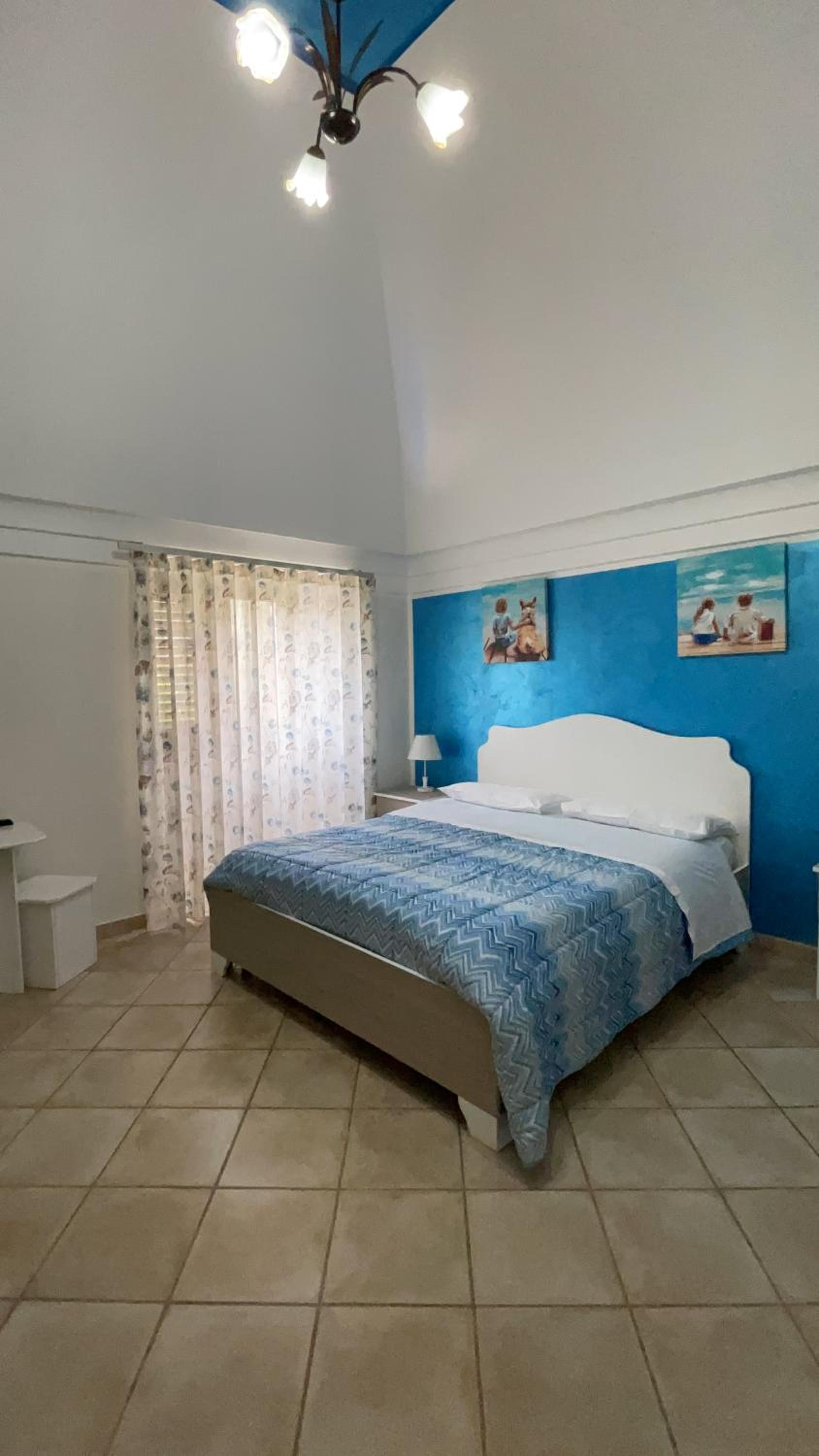 Quadruple Room with Sea View - Photo 6