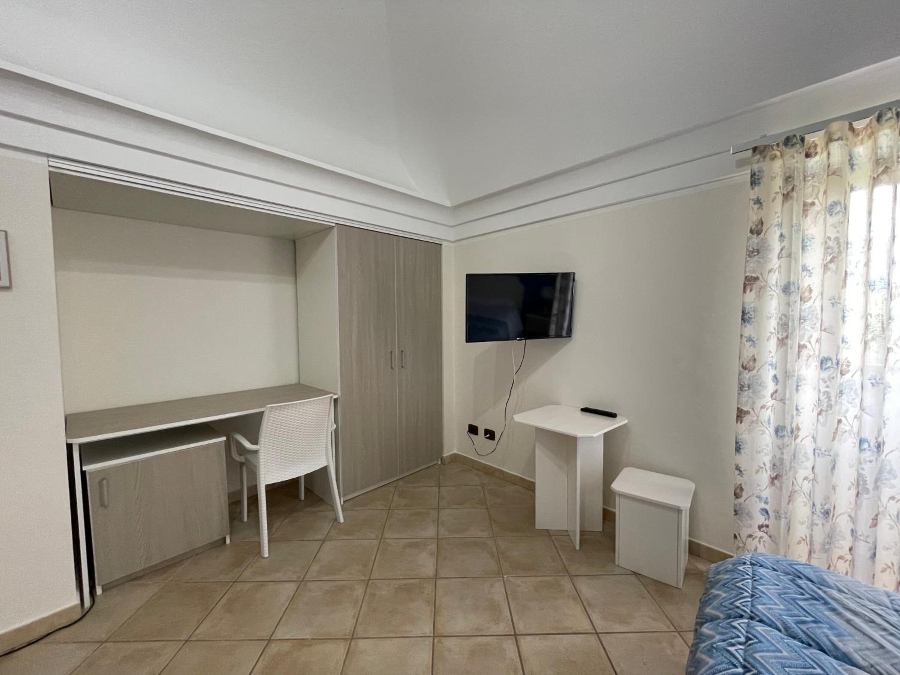 Quadruple Room with Sea View - Photo 1