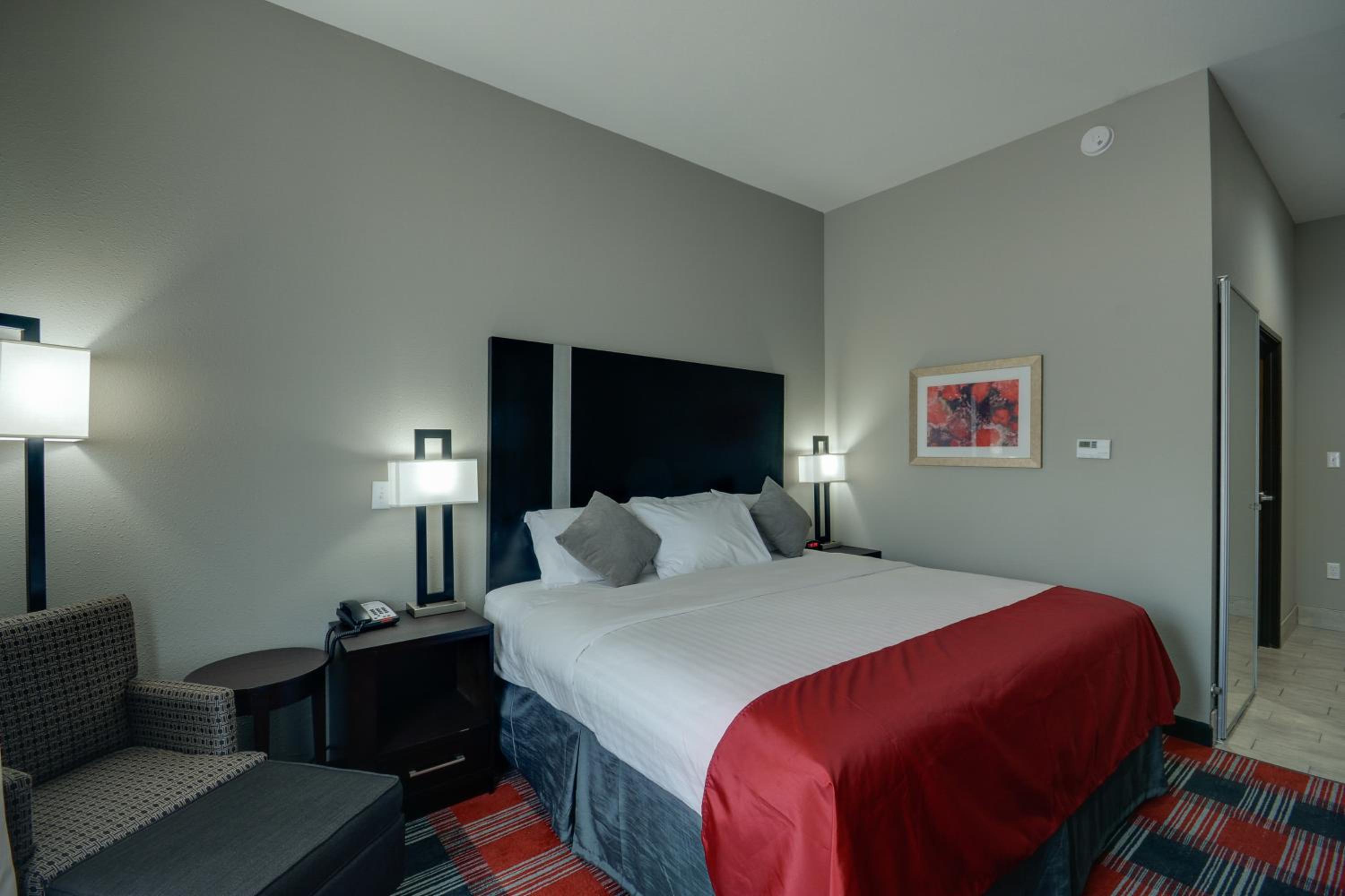 King Room - Disability Access photo 3