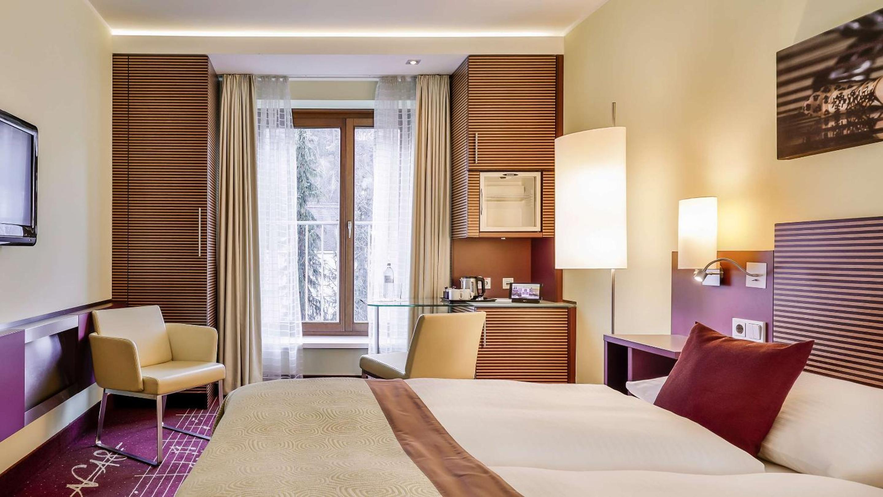 Standard Twin Room - Photo 7