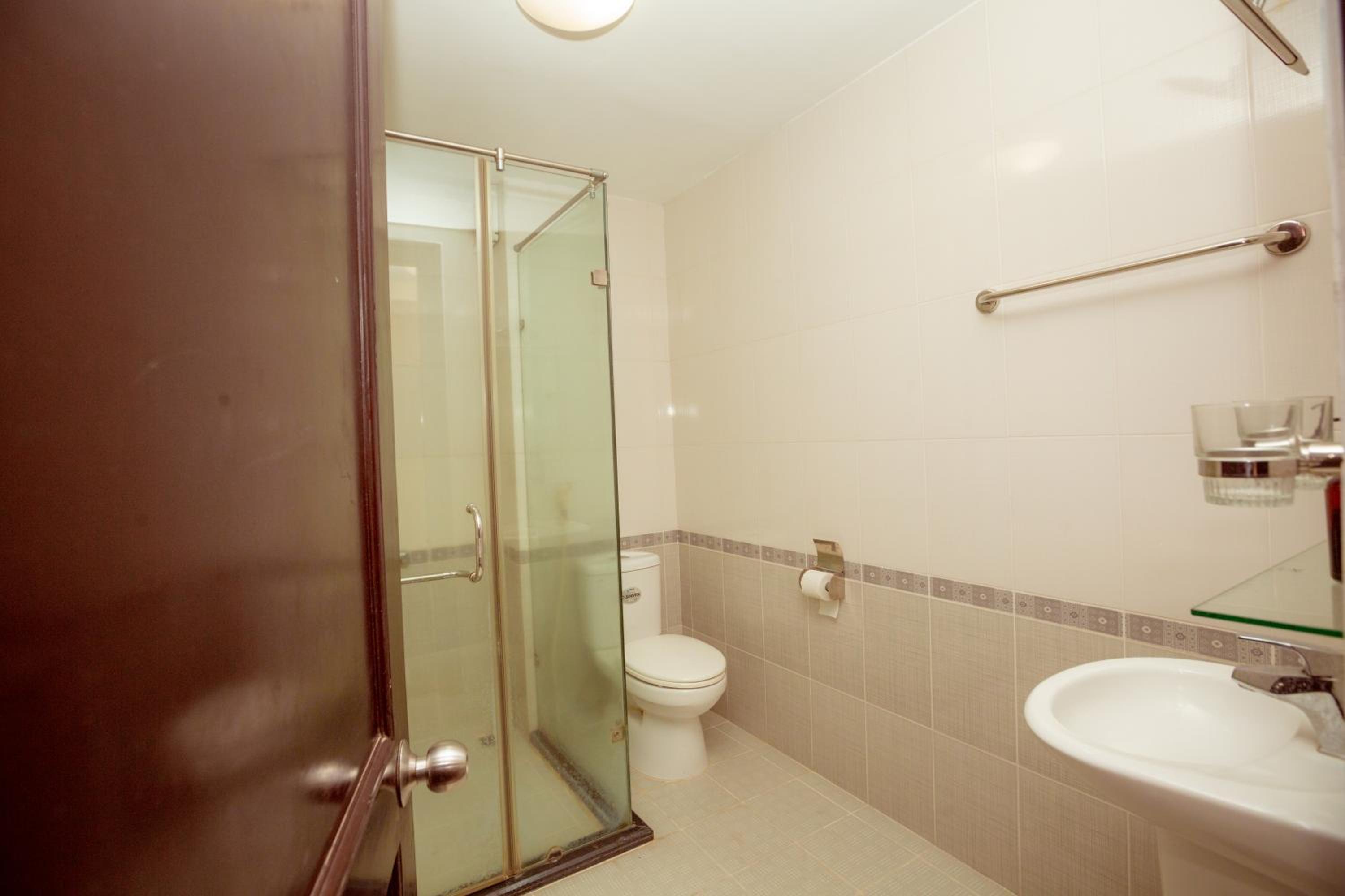 Double Room with Balcony - Photo 7