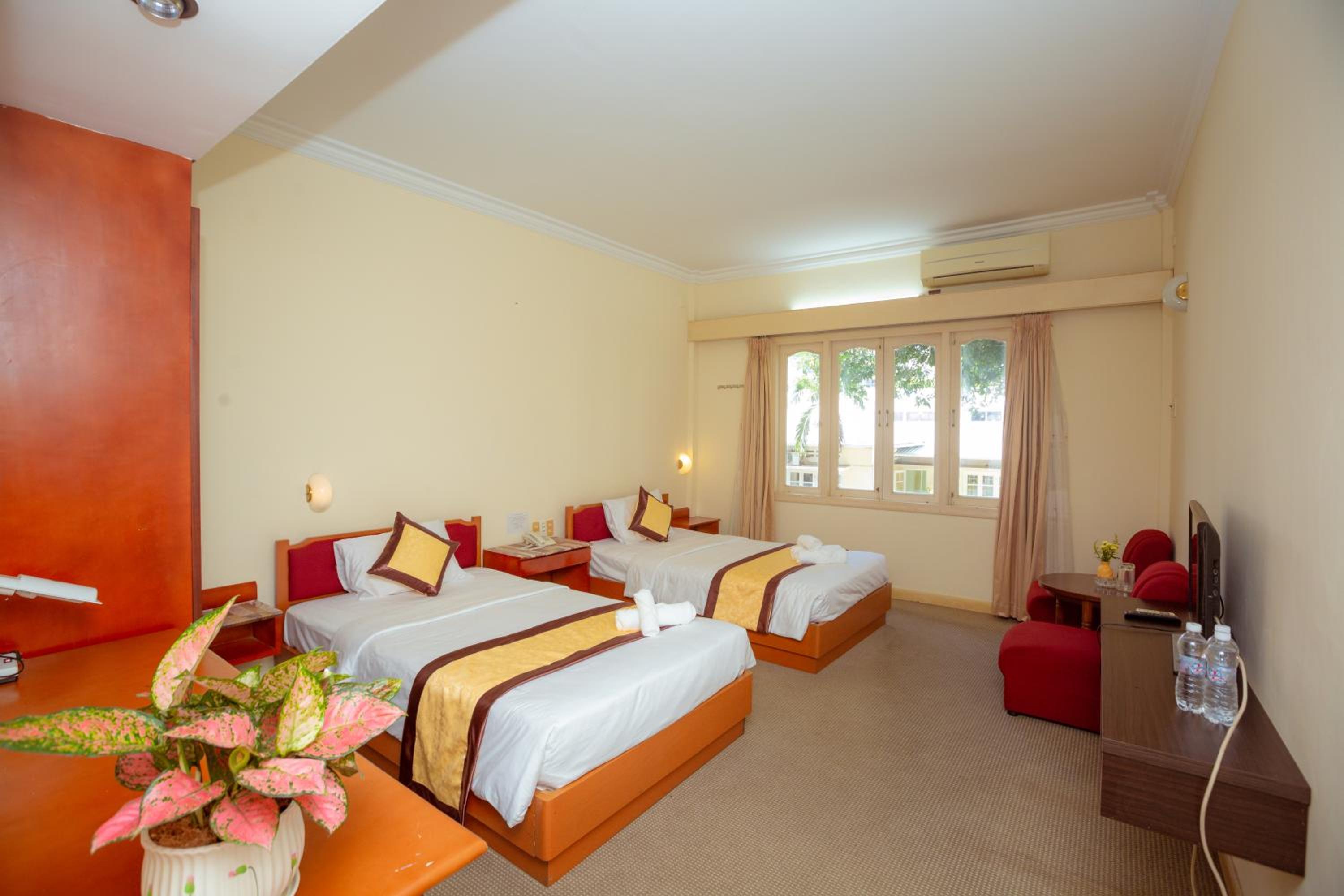 Twin Room with City View