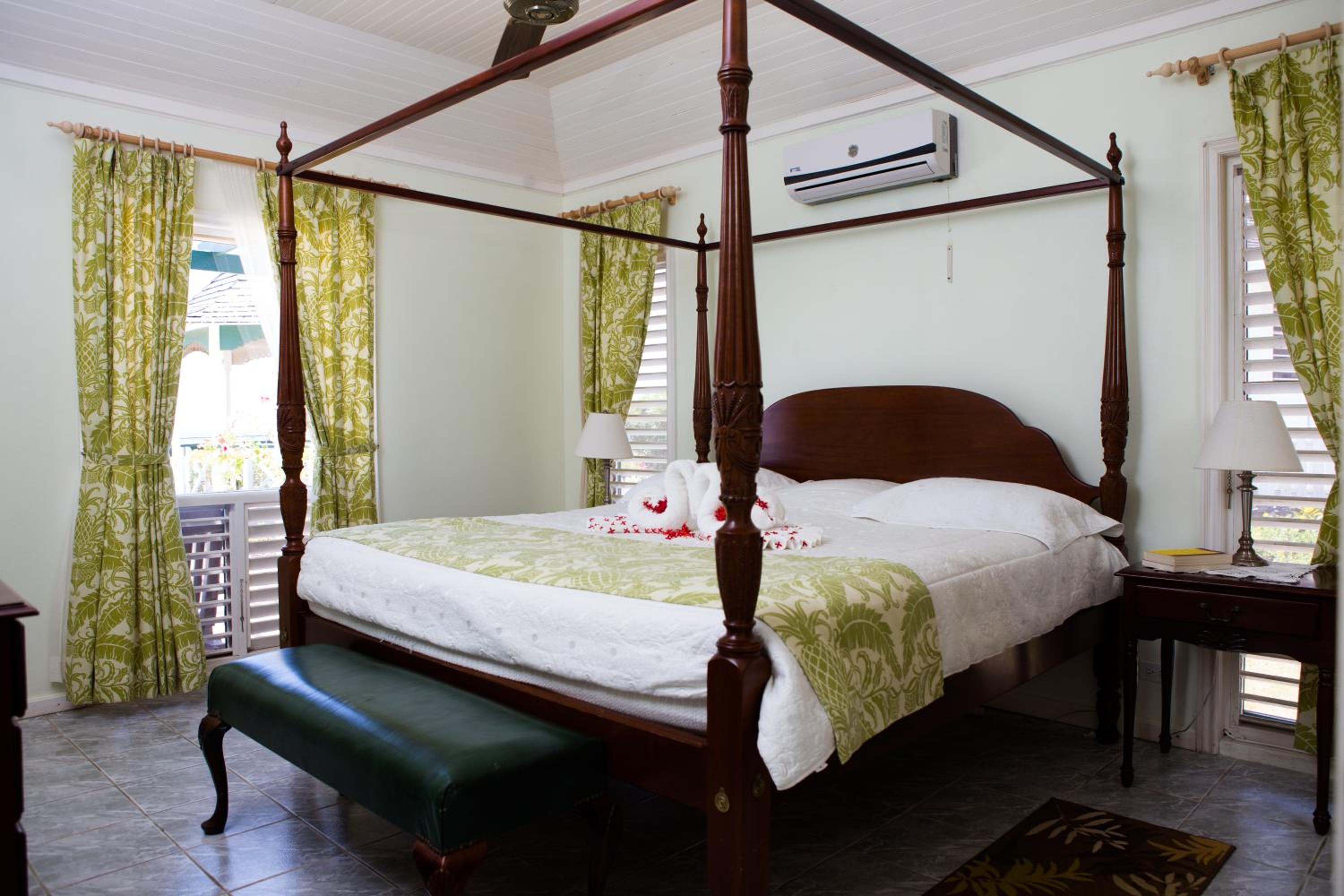 Three-Bedroom Villa photo 1