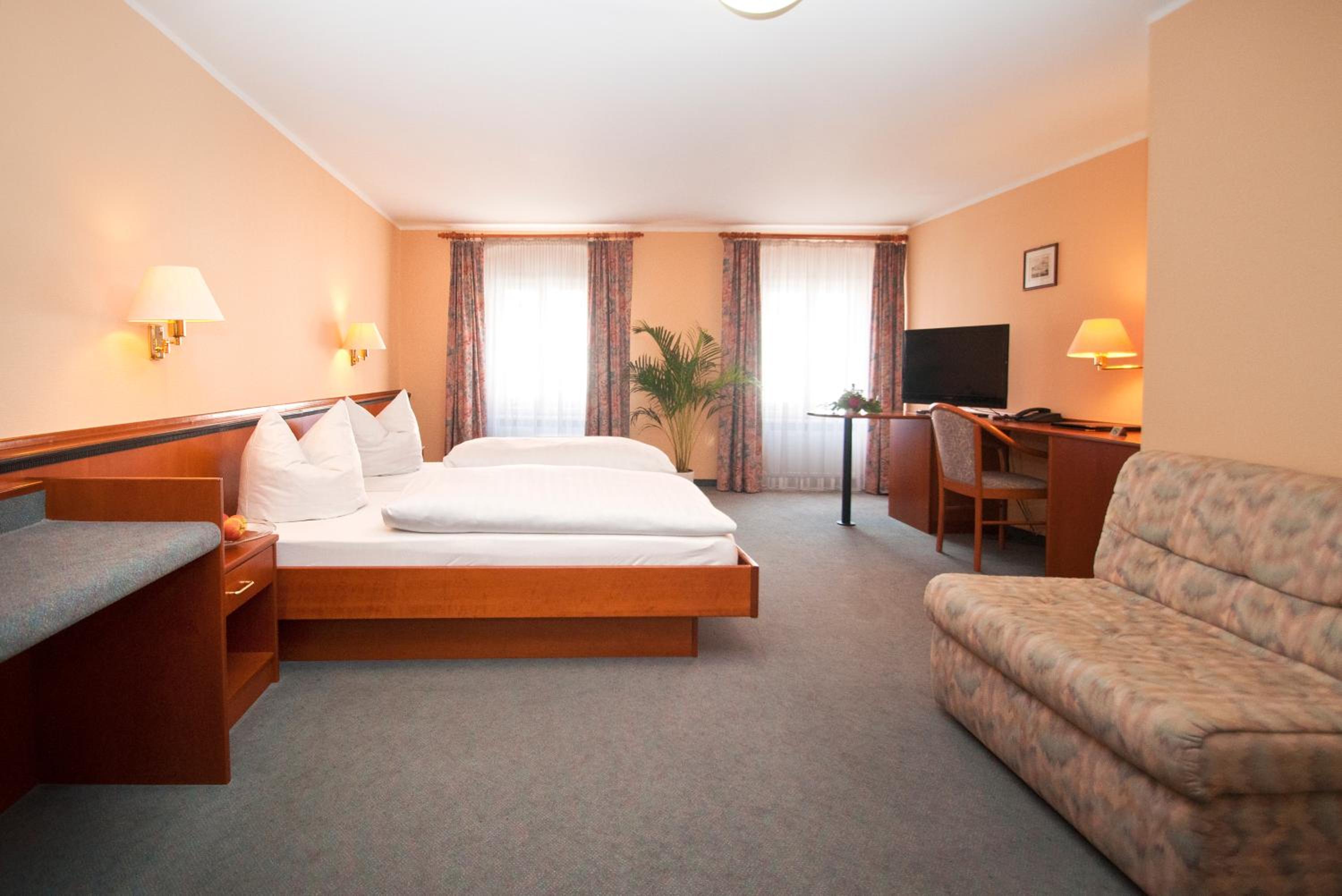 Double Room - Photo 6