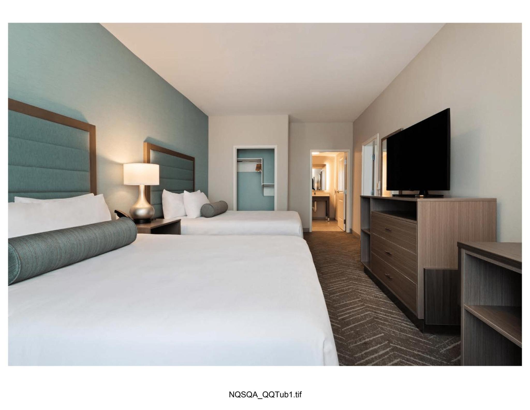 Suite with Two Queen Beds and Tub - Mobility Accessible - Photo 6