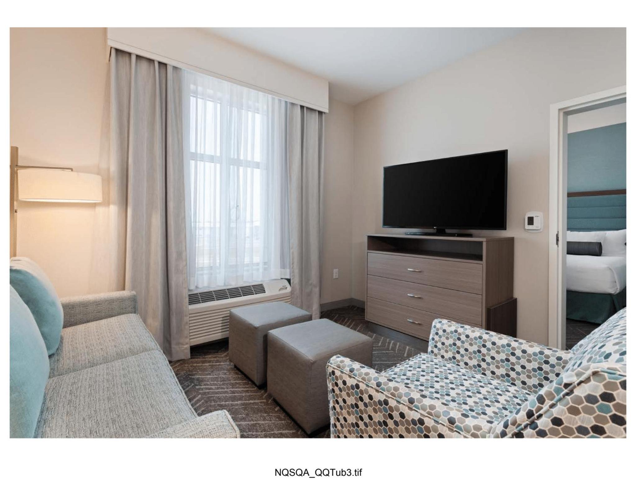 One-Bedroom Queen Suite with Two Queen Beds - Photo 4