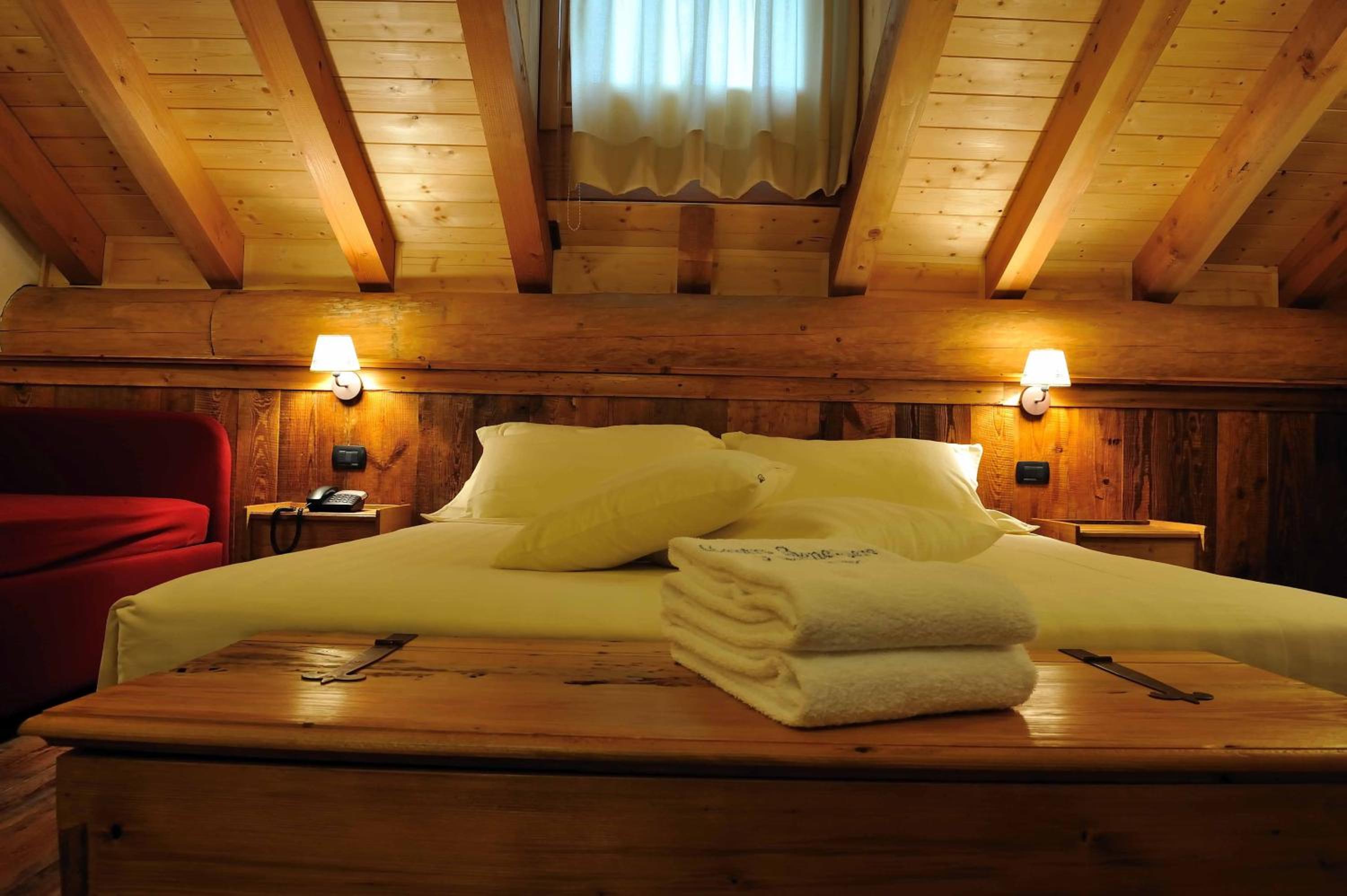 Double or Twin Room - Attic - Photo 1