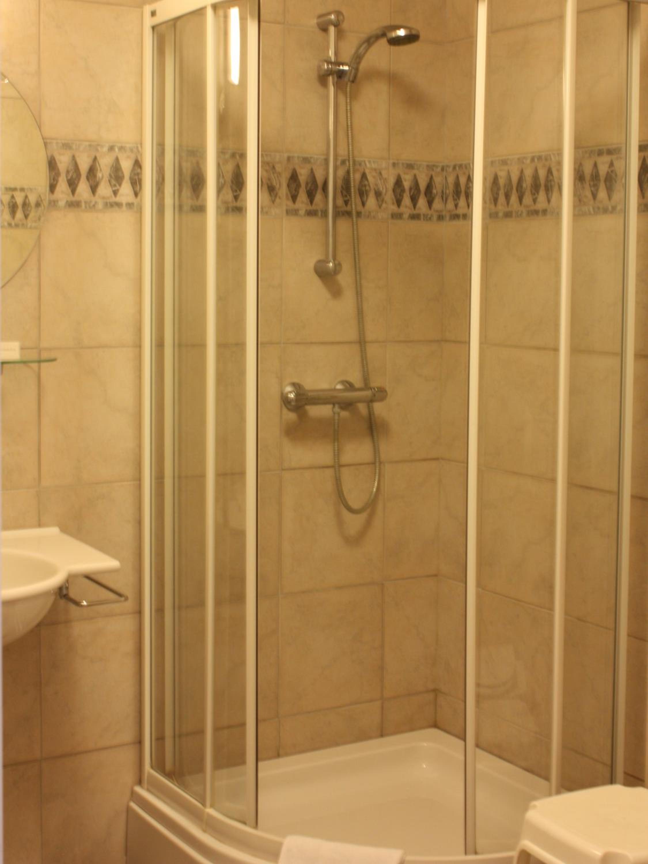 Standard Twin Room photo 3