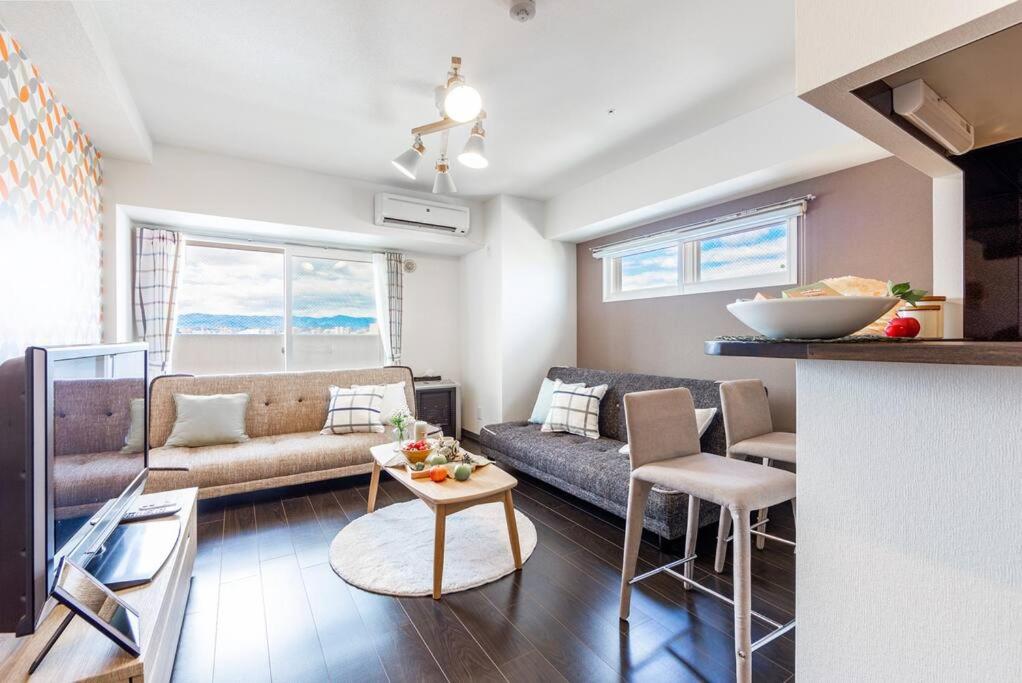 One-Bedroom Apartment - Photo 1