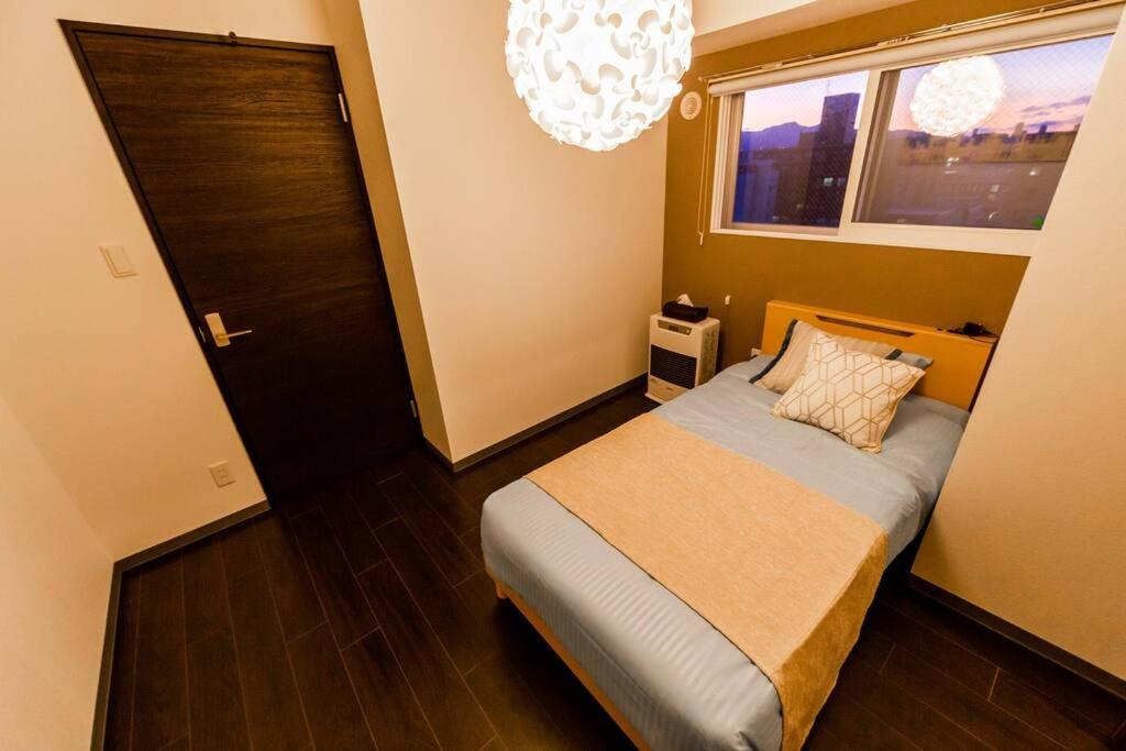 One-Bedroom Apartment - Photo 66