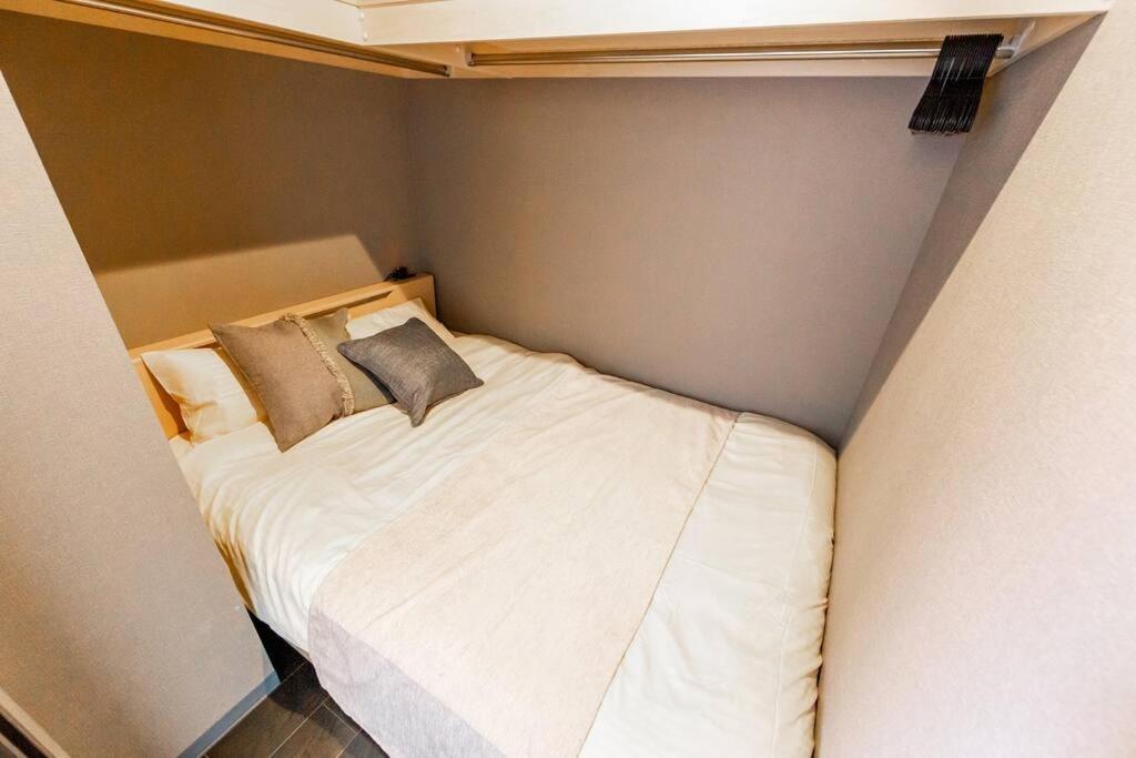 One-Bedroom Apartment - Photo 41