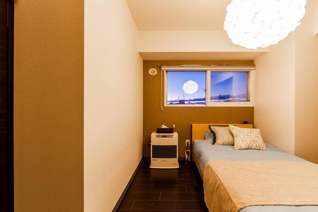 One-Bedroom Apartment - Photo 32