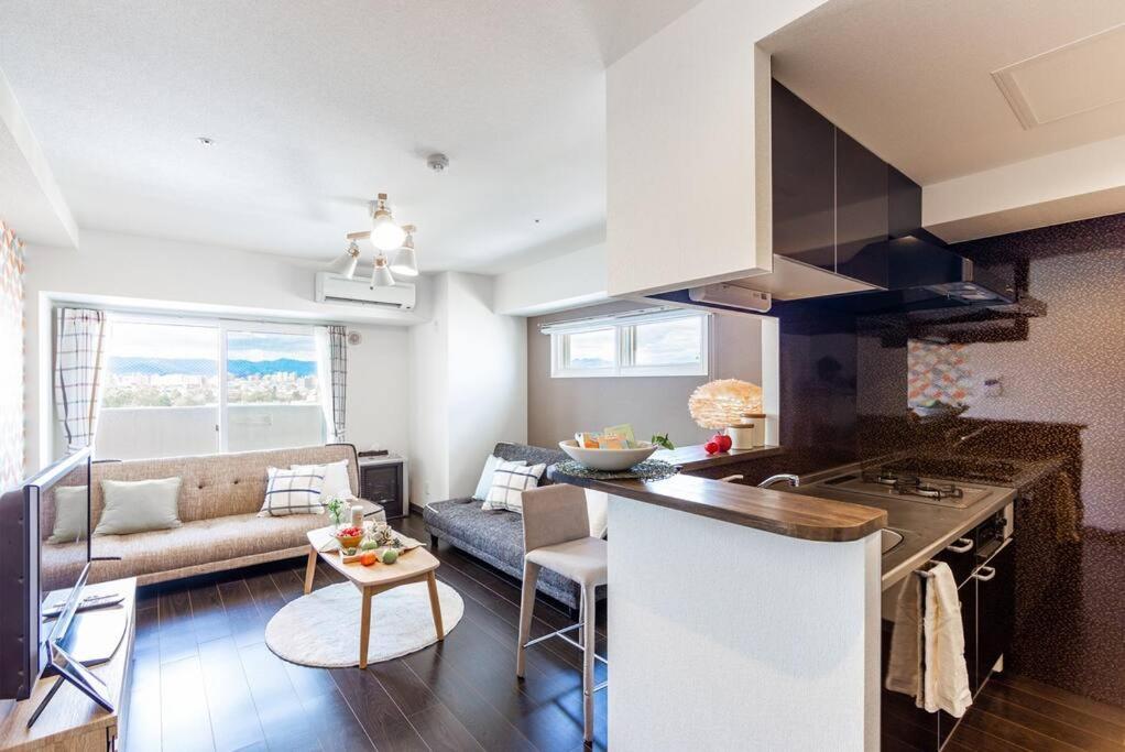 One-Bedroom Apartment - Photo 6