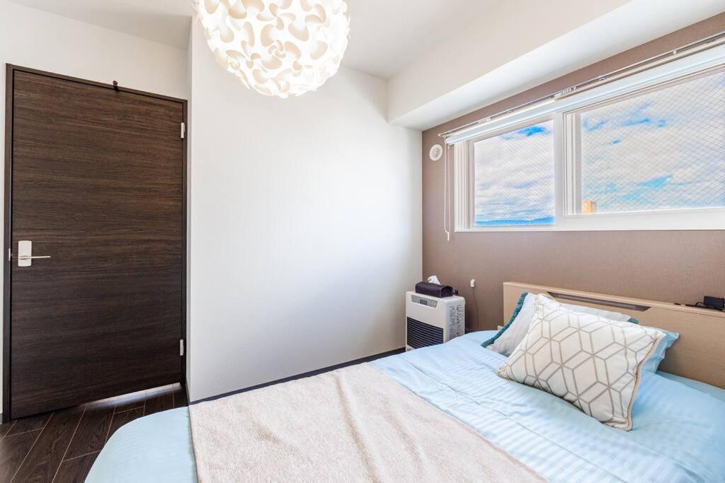 One-Bedroom Apartment - Photo 2