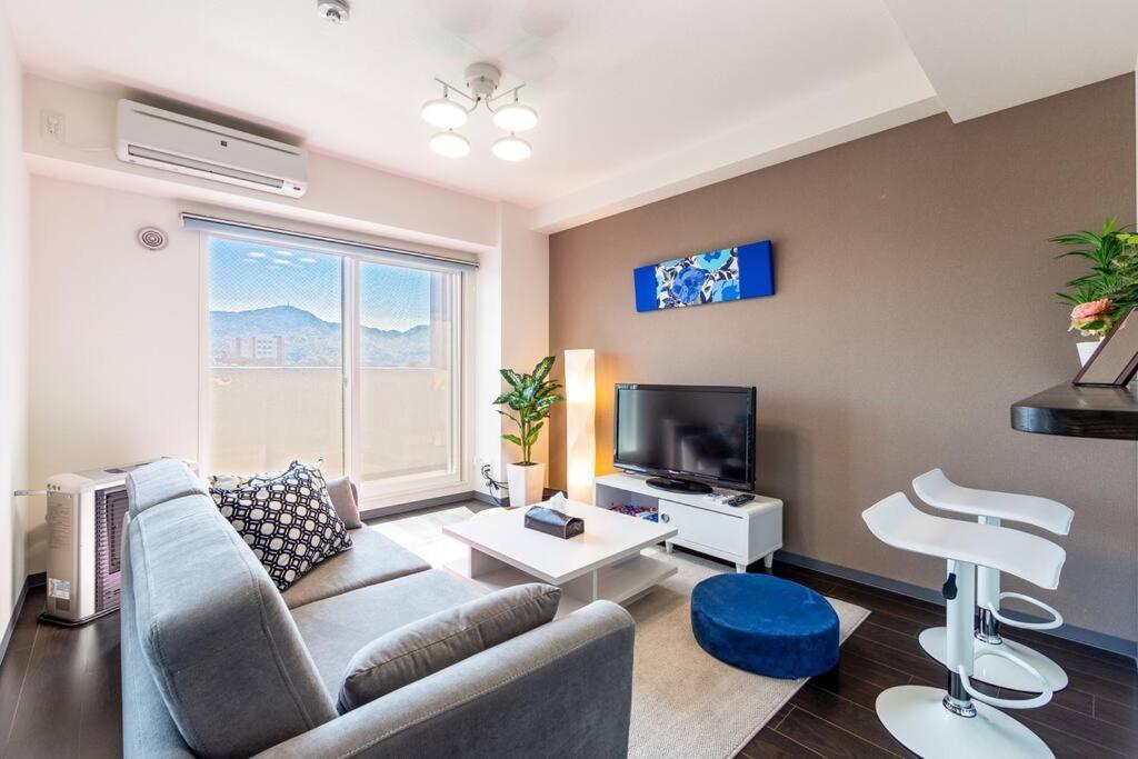 One-Bedroom Apartment - Photo 1