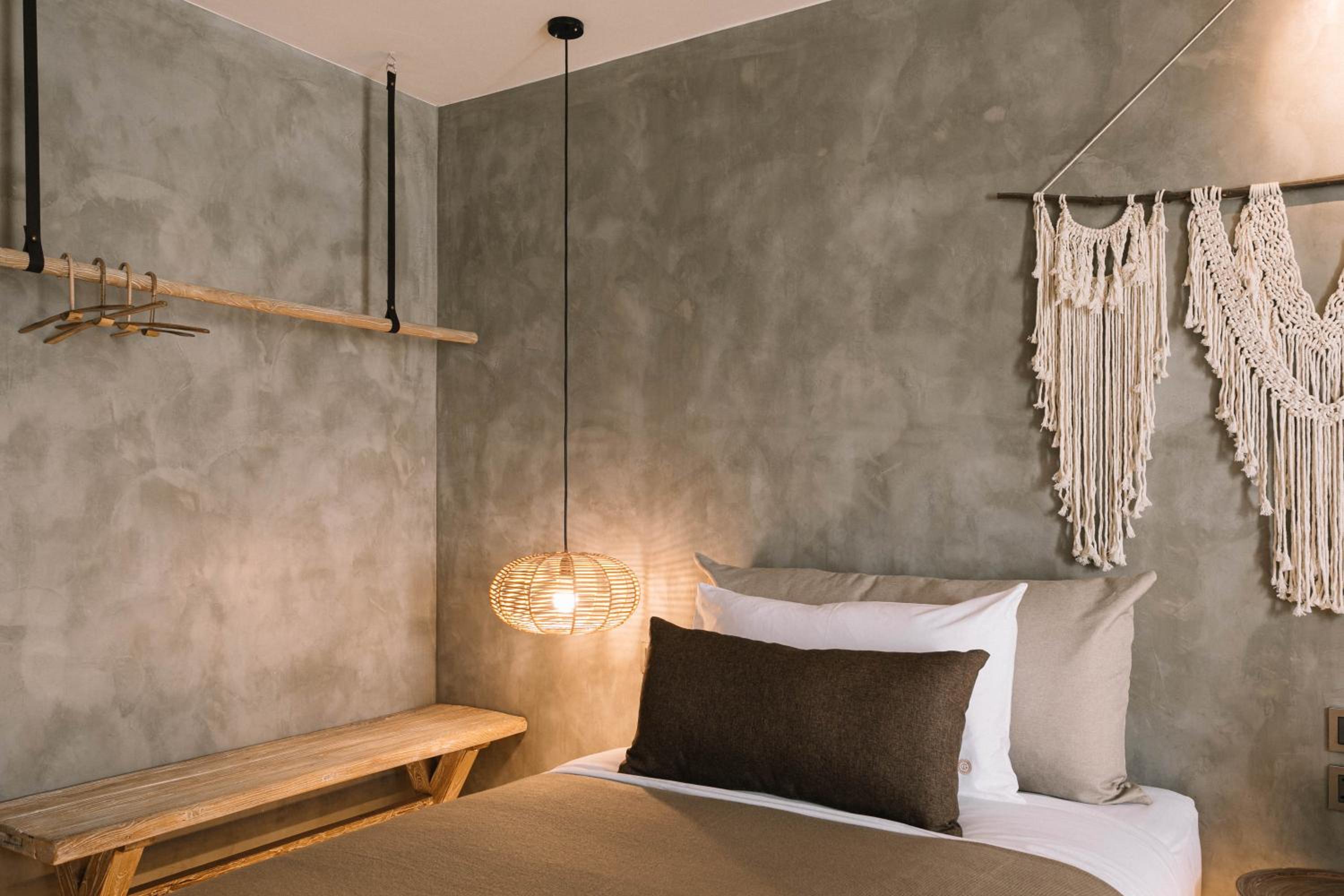 Standard Twin Room - Photo 4
