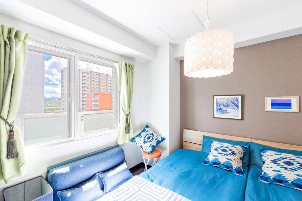 One-Bedroom Apartment - Photo 12