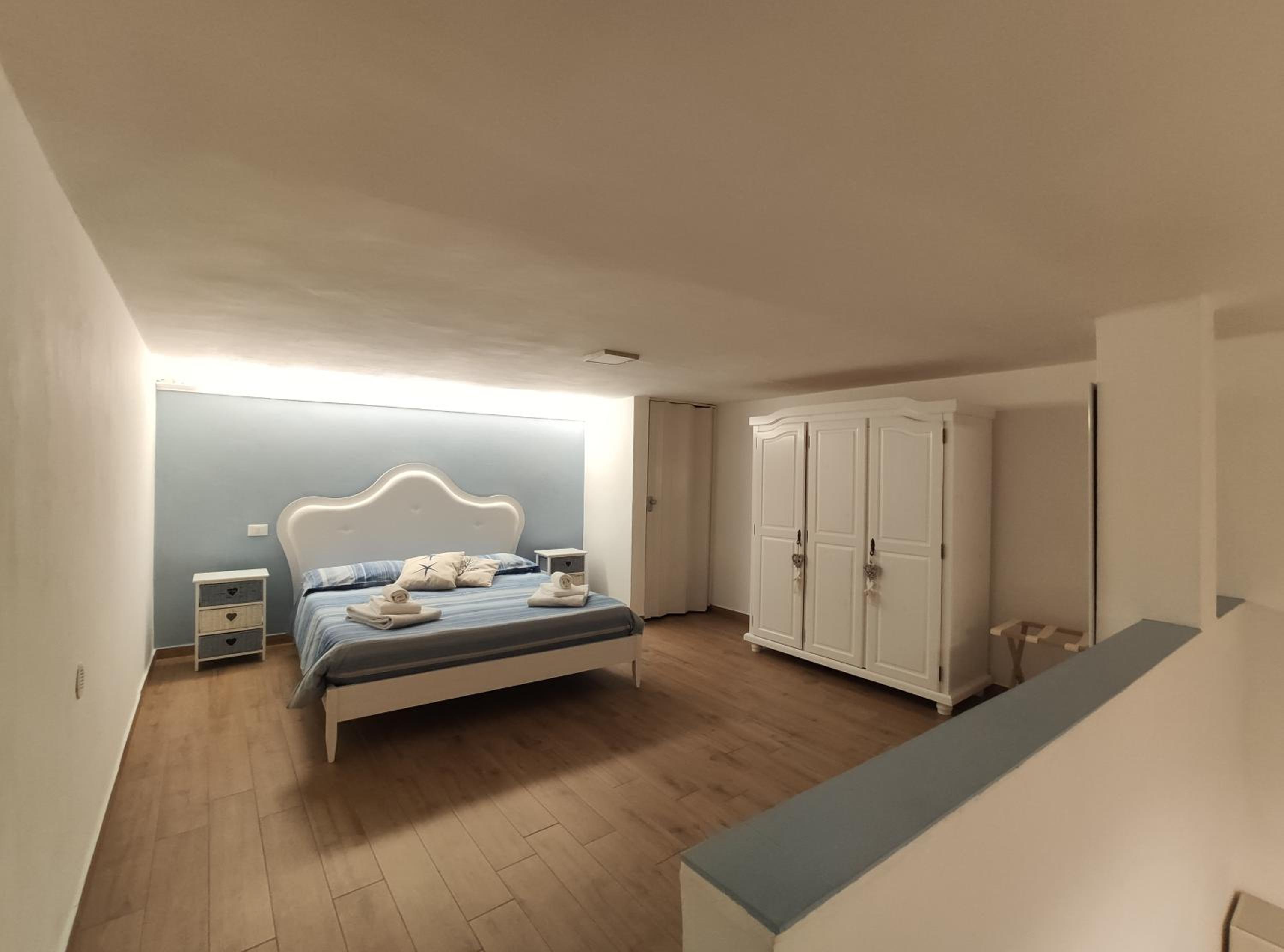 One-Bedroom Apartment - Photo 19