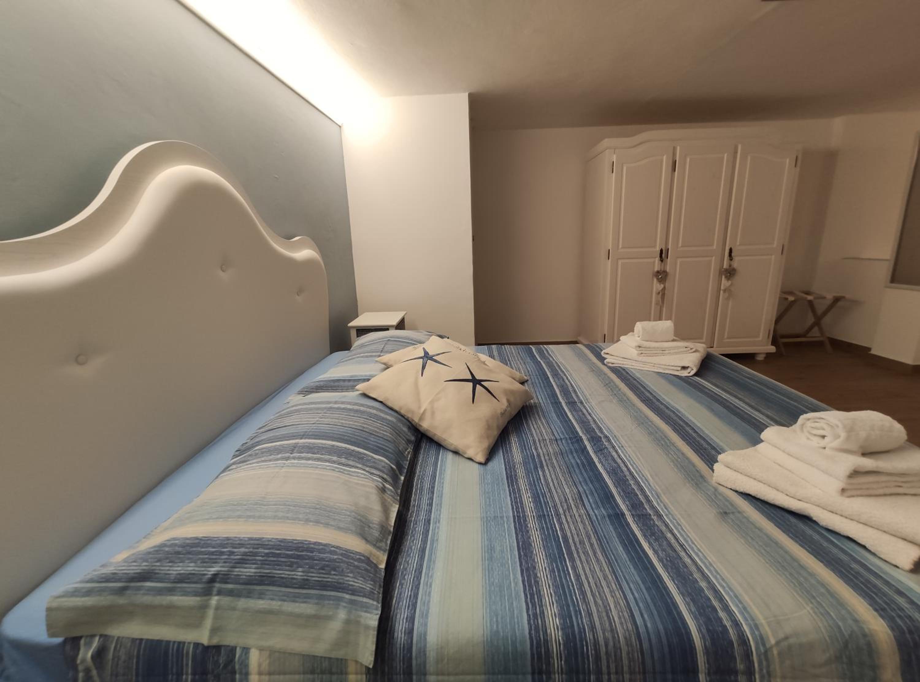 One-Bedroom Apartment - Photo 18